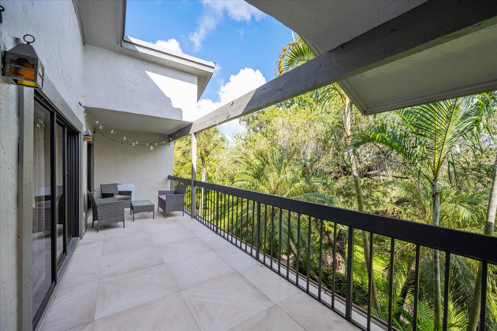 11311 Pond View #C201, Wellington FL 33414