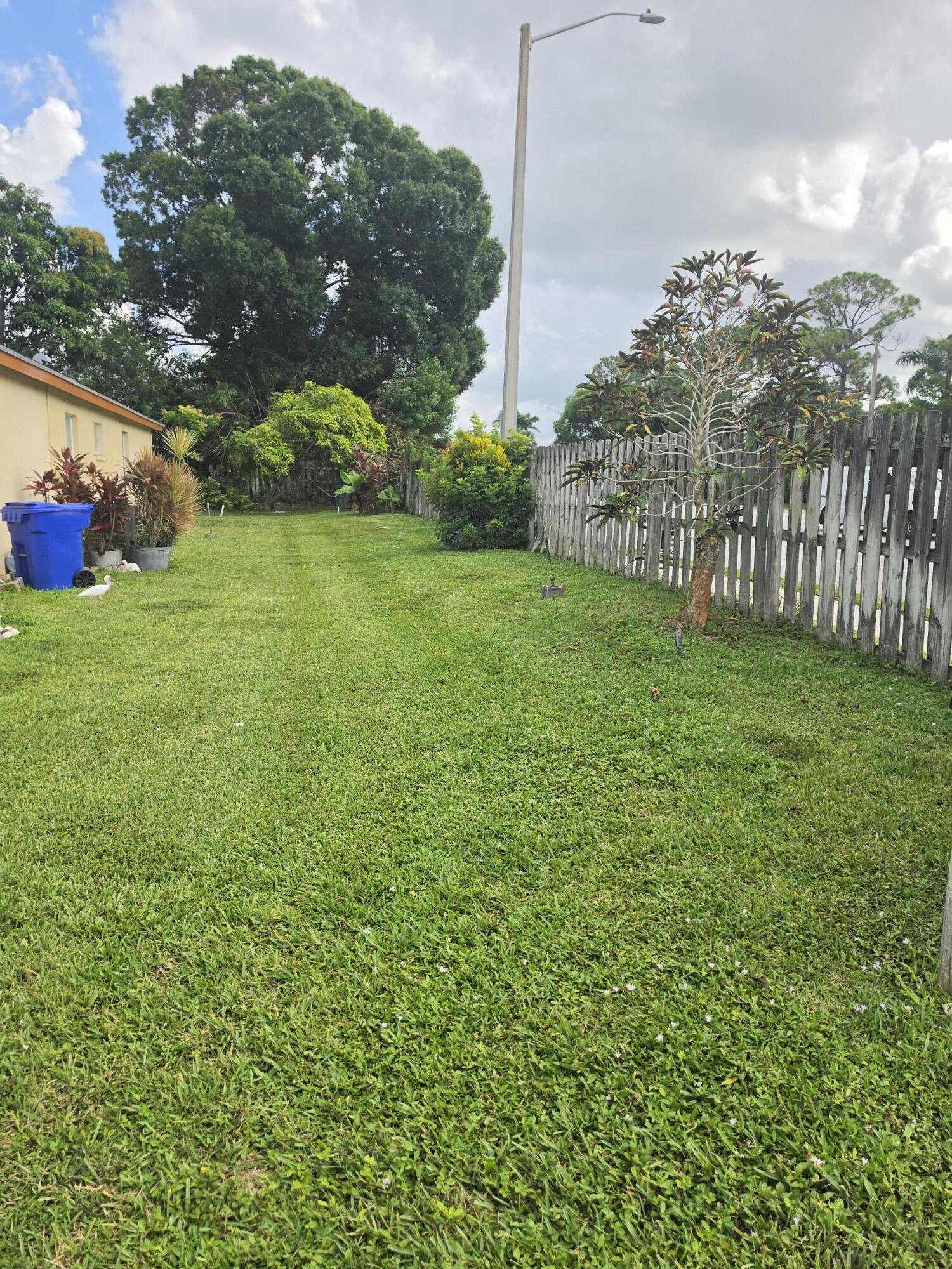 100 KINGS, Royal Palm Beach FL 33411