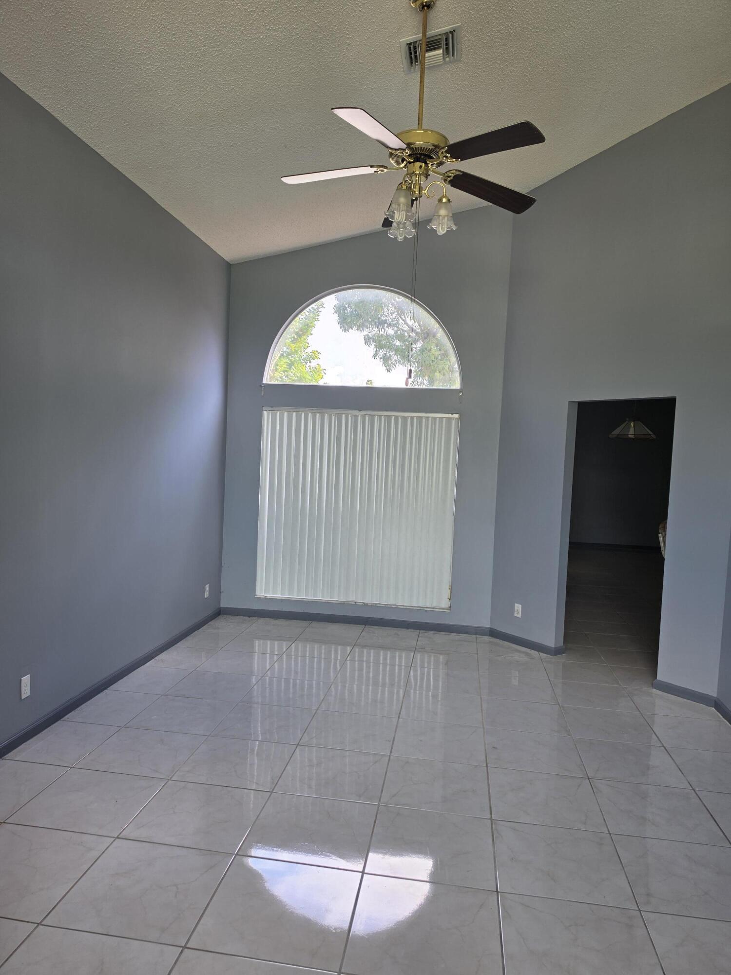100 KINGS, Royal Palm Beach FL 33411