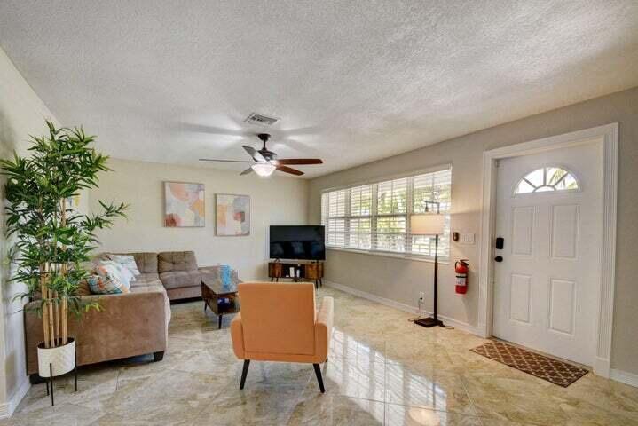 168 SE 31ST, Boynton Beach FL 33435