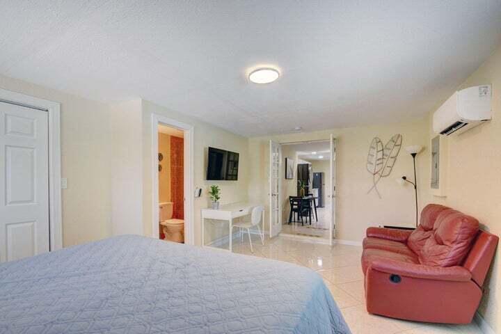 168 SE 31ST, Boynton Beach FL 33435