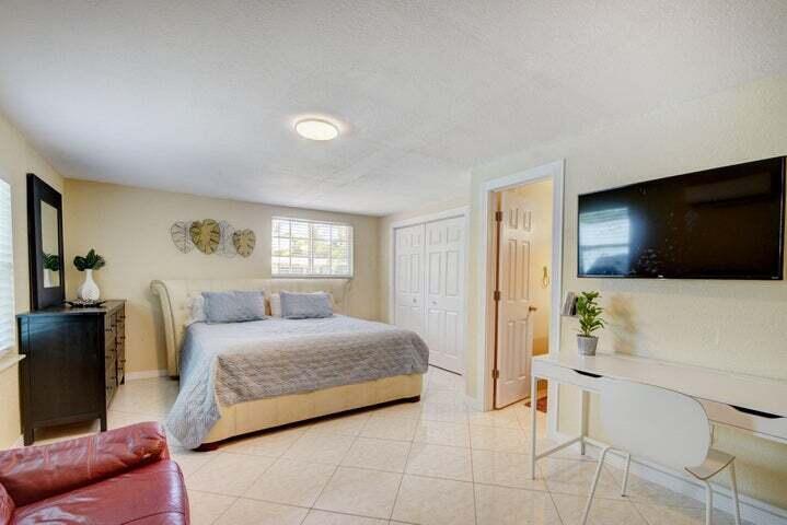 168 SE 31ST, Boynton Beach FL 33435