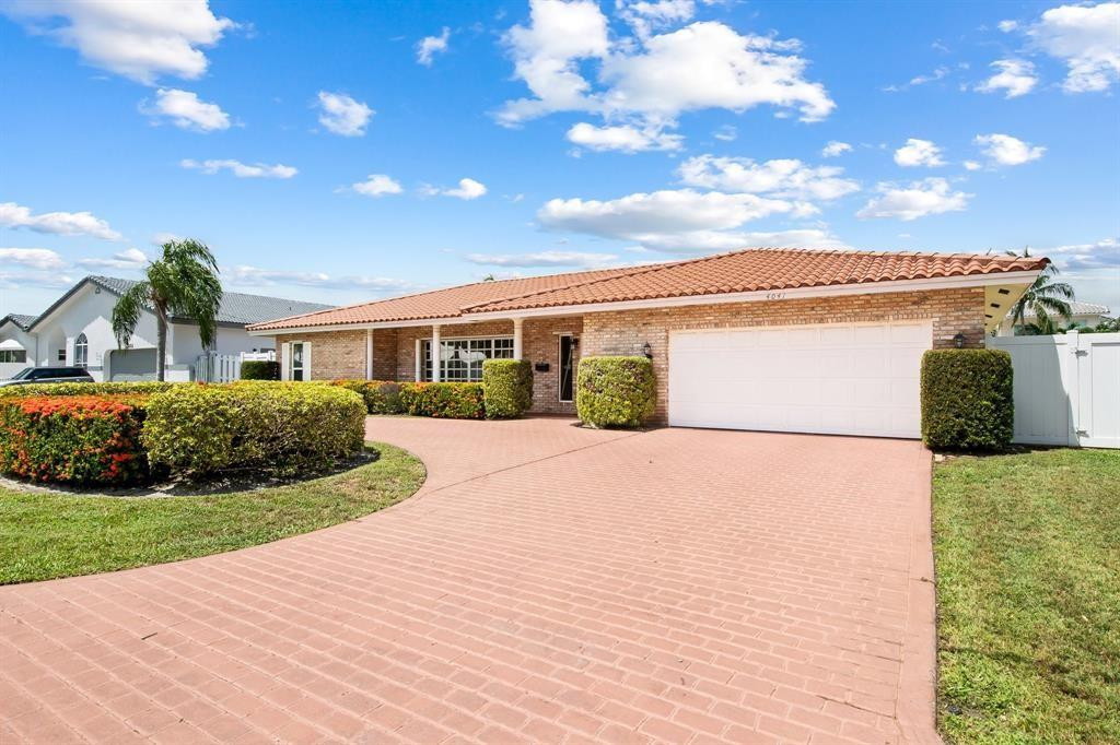 4041 NE 27TH, Lighthouse Point FL 33064