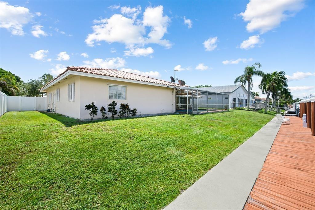 4041 NE 27TH, Lighthouse Point FL 33064