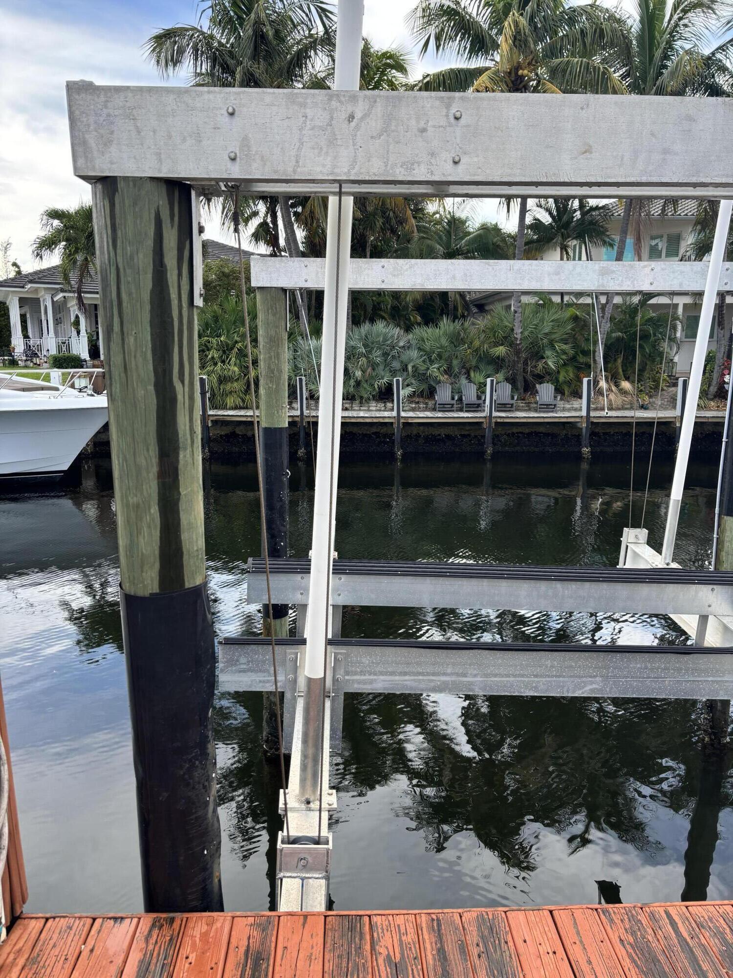 4041 NE 27TH, Lighthouse Point FL 33064