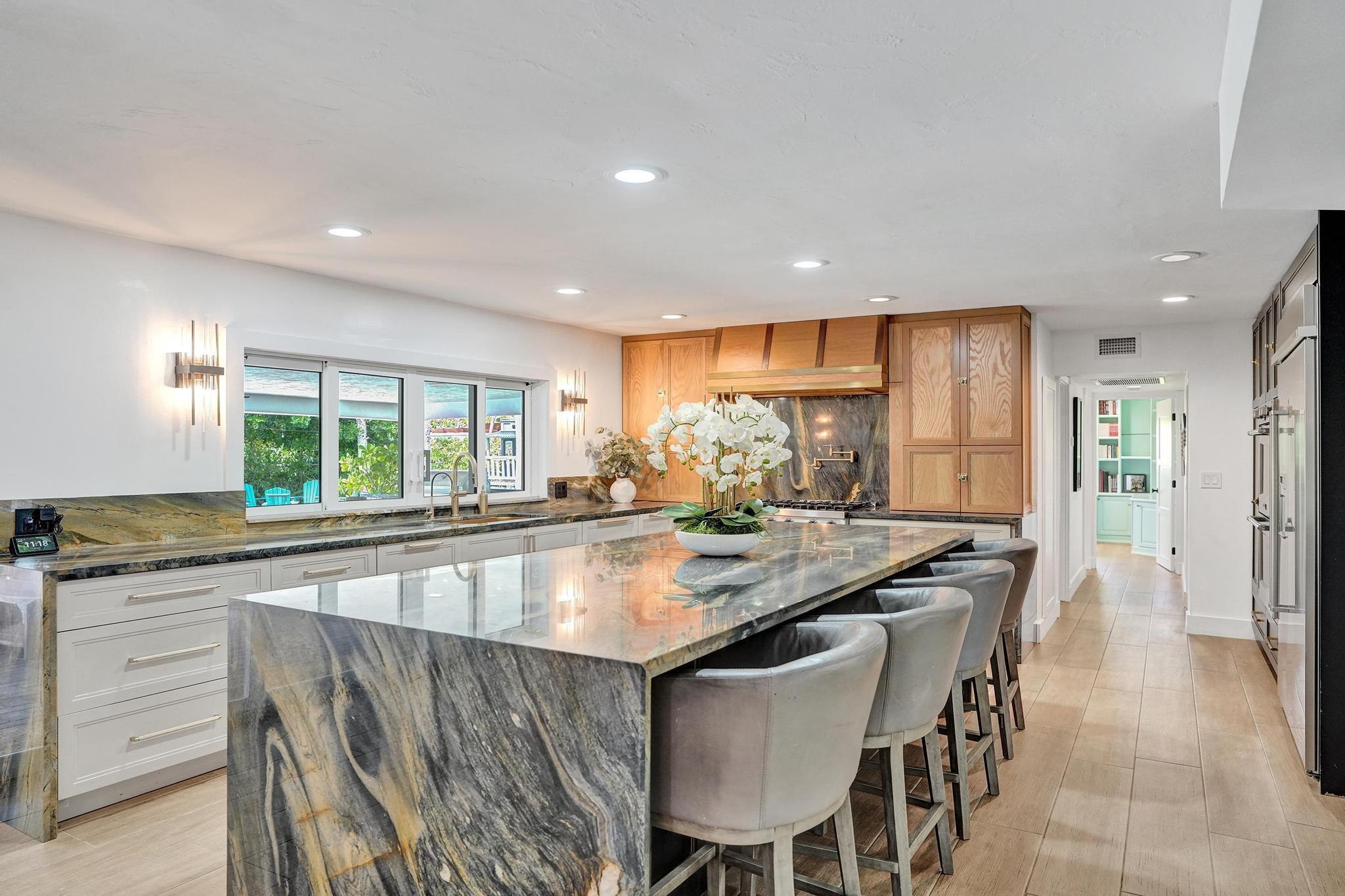 2 Mendota, Sea Ranch Lakes FL 33308