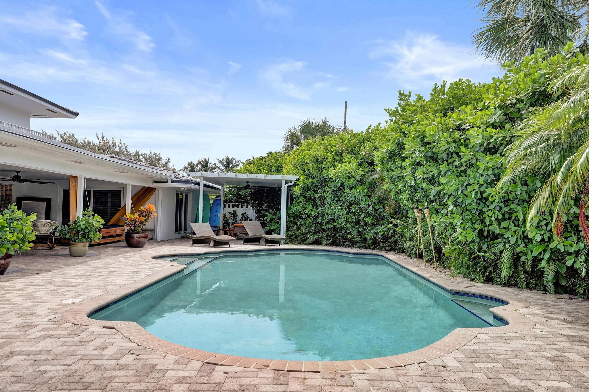 2 Mendota, Sea Ranch Lakes FL 33308