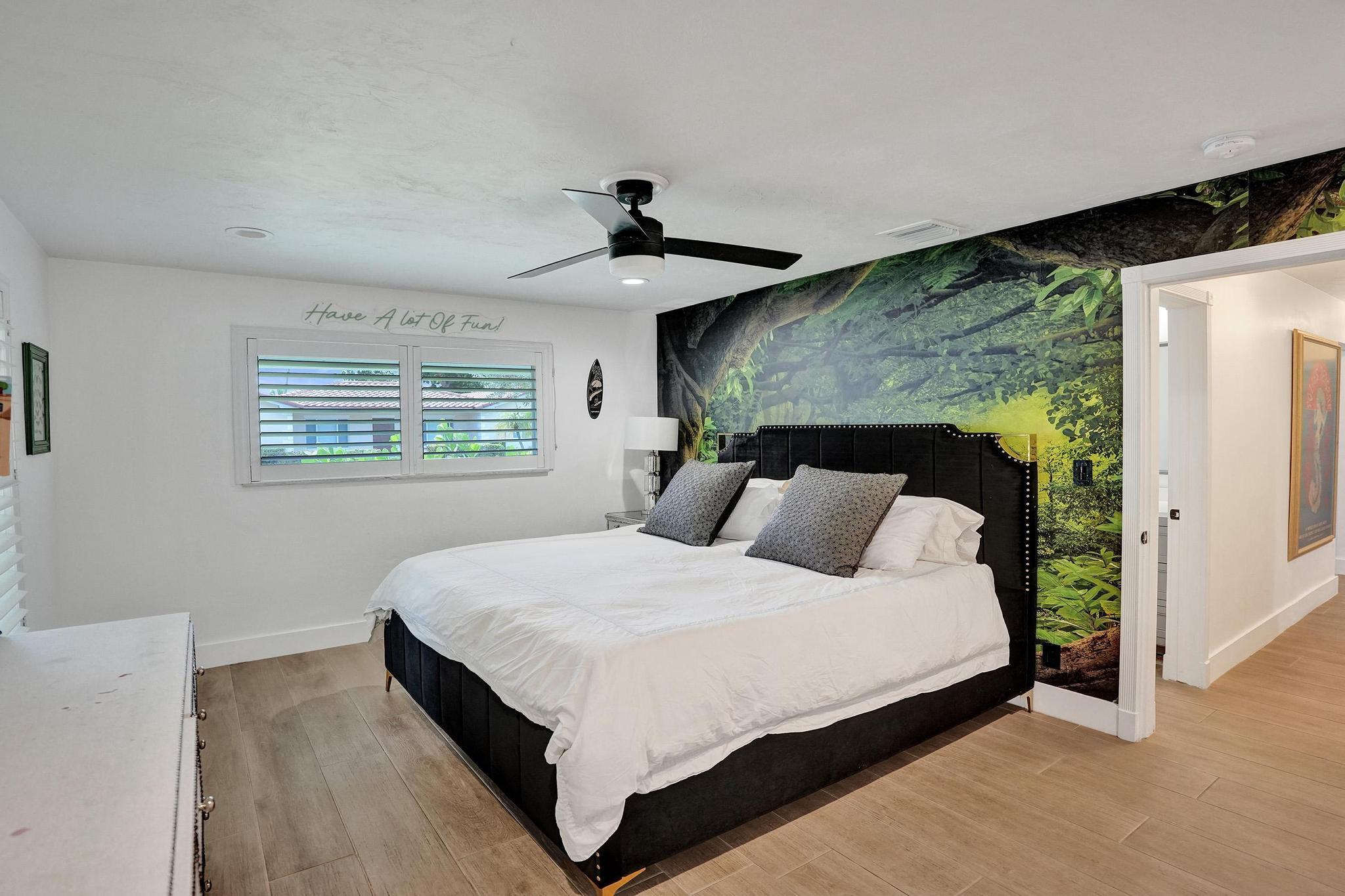 2 Mendota, Sea Ranch Lakes FL 33308