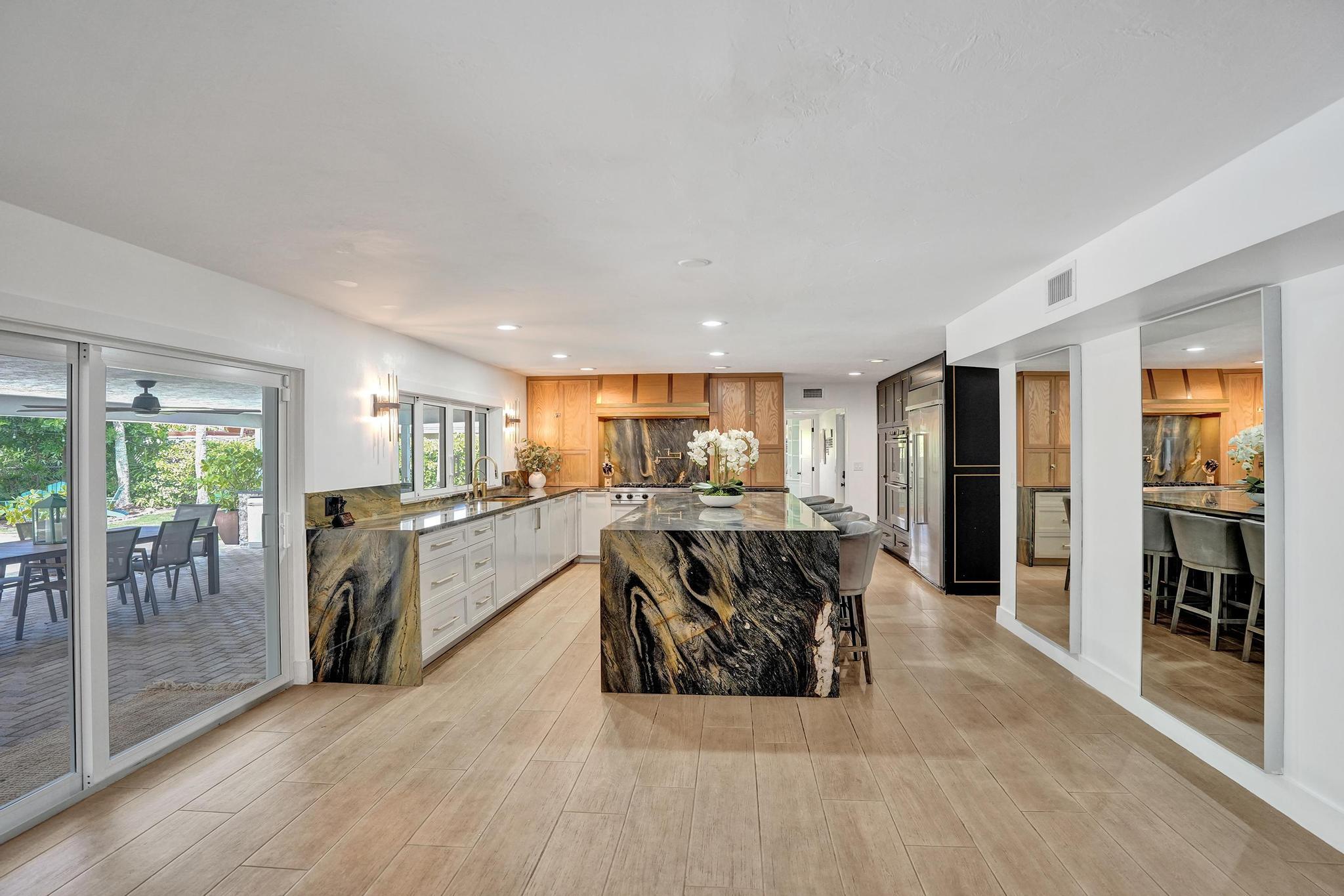2 Mendota, Sea Ranch Lakes FL 33308