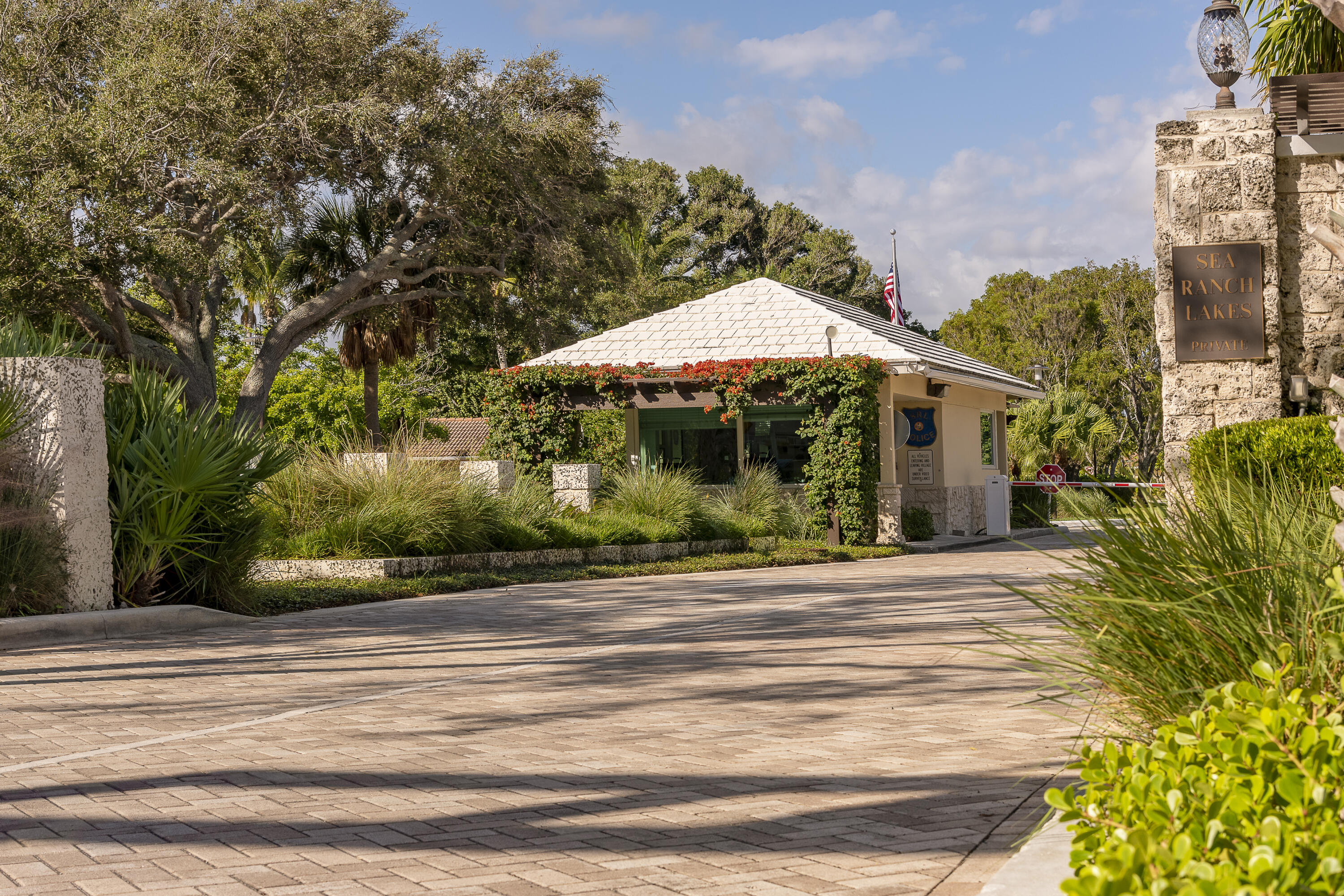 2 Mendota, Sea Ranch Lakes FL 33308