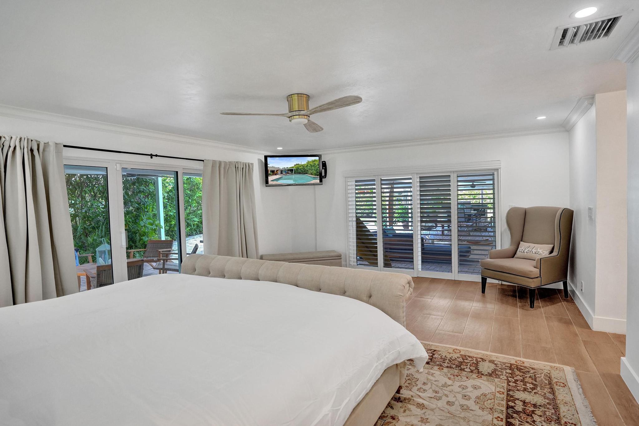 2 Mendota, Sea Ranch Lakes FL 33308
