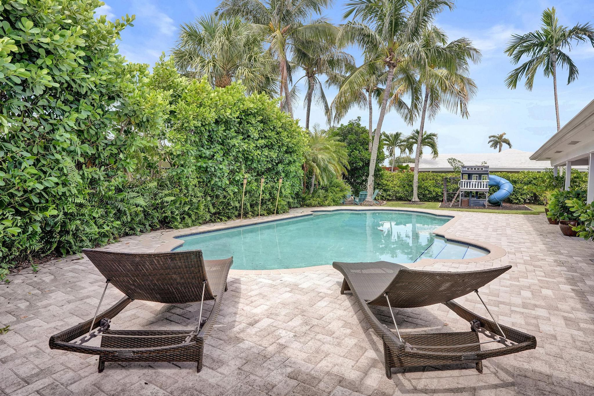 2 Mendota, Sea Ranch Lakes FL 33308