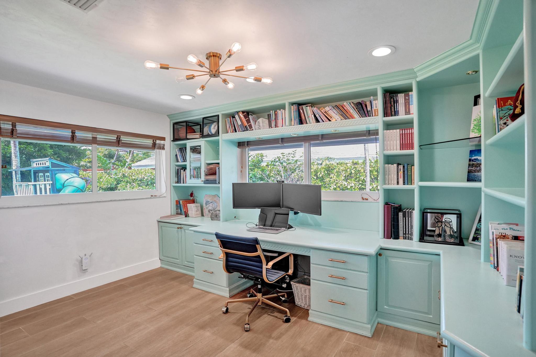 2 Mendota, Sea Ranch Lakes FL 33308