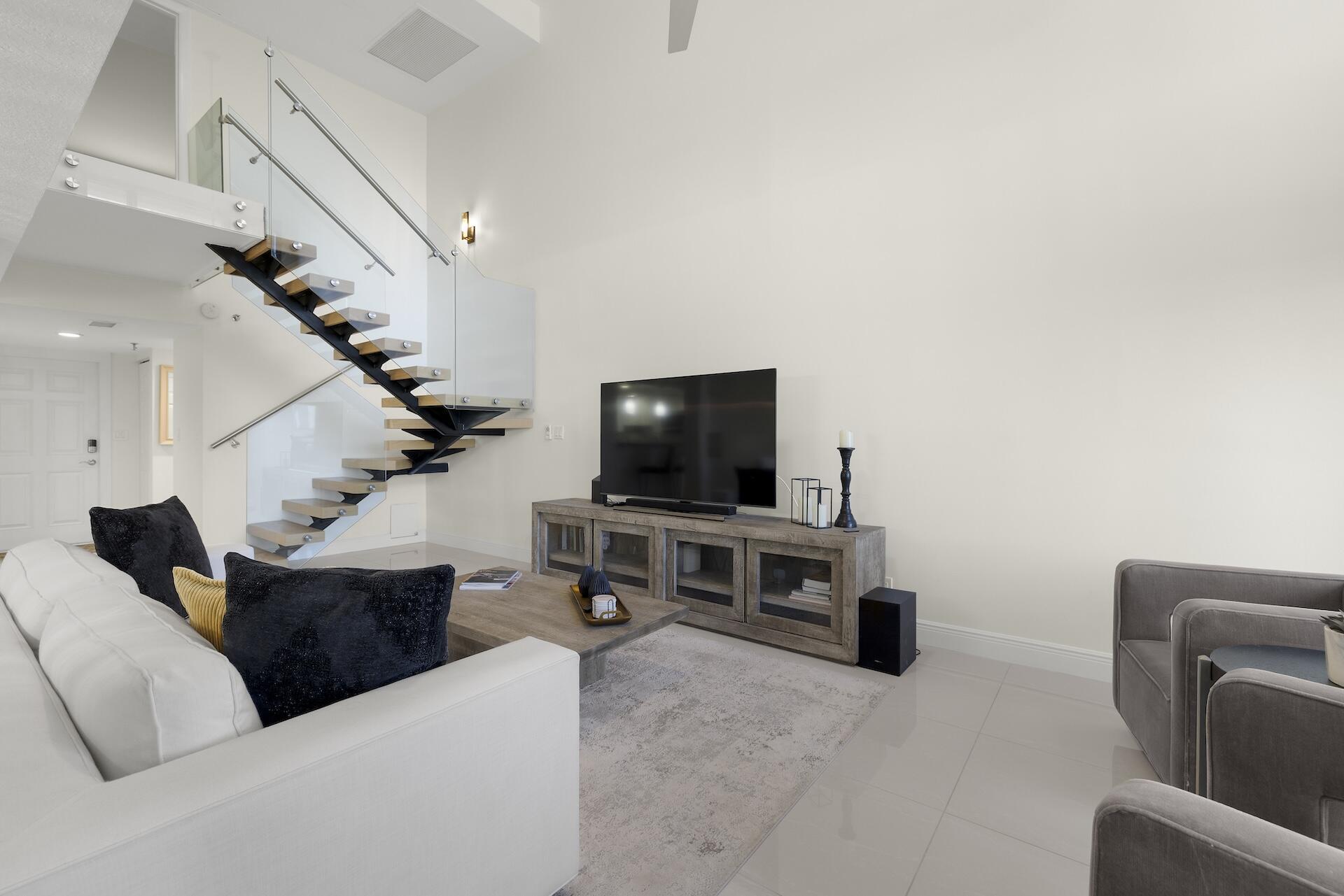 665 SE 21st #104, Deerfield Beach FL 33441