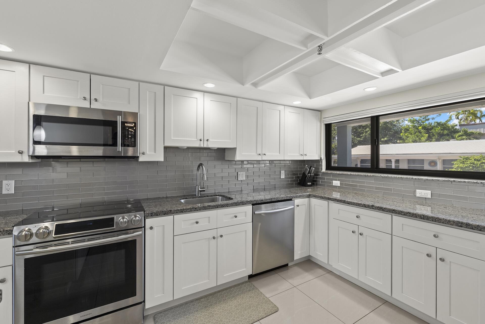 665 SE 21st #104, Deerfield Beach FL 33441