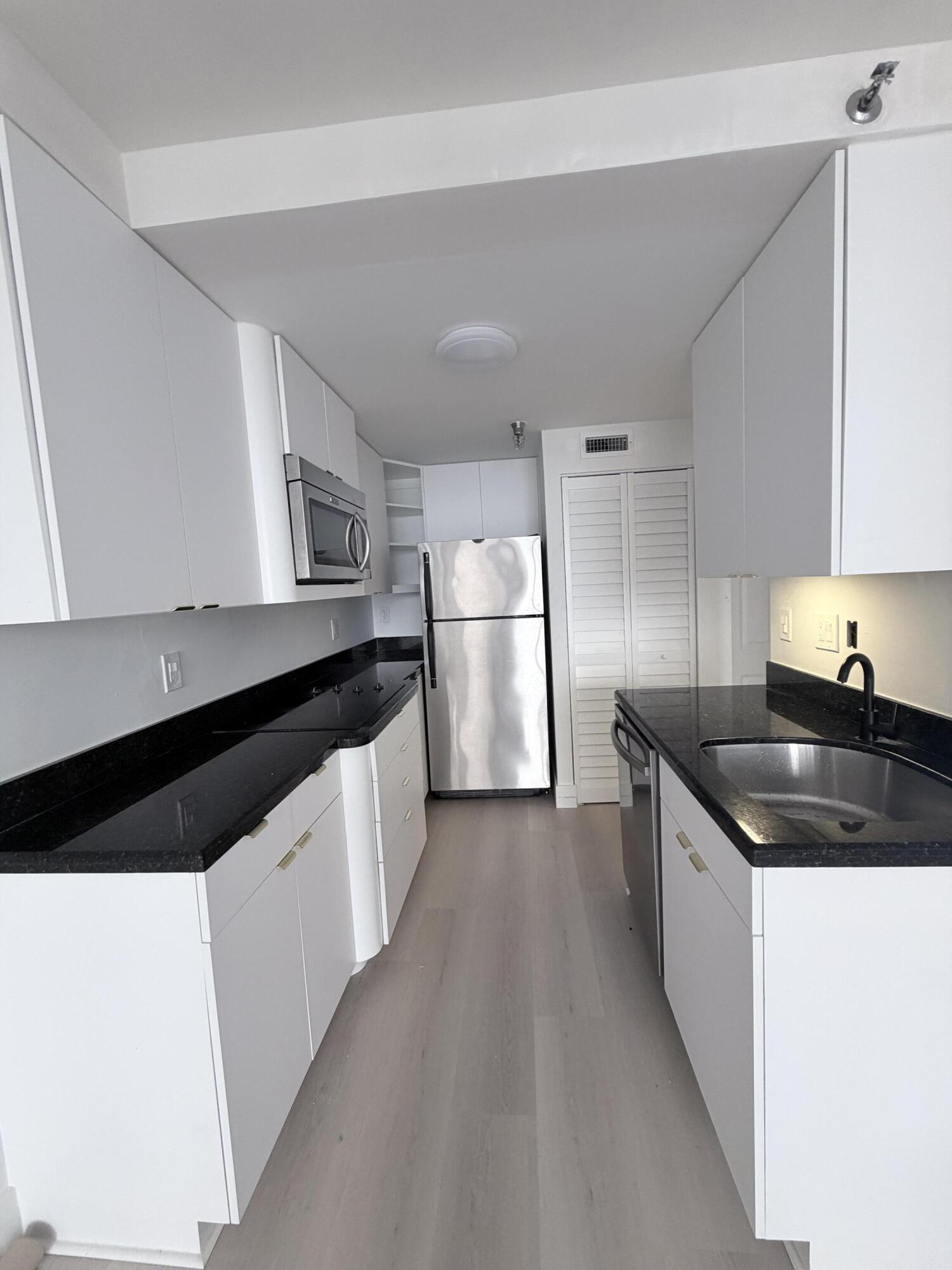 540 Brickell Key #1224, Miami FL 33131