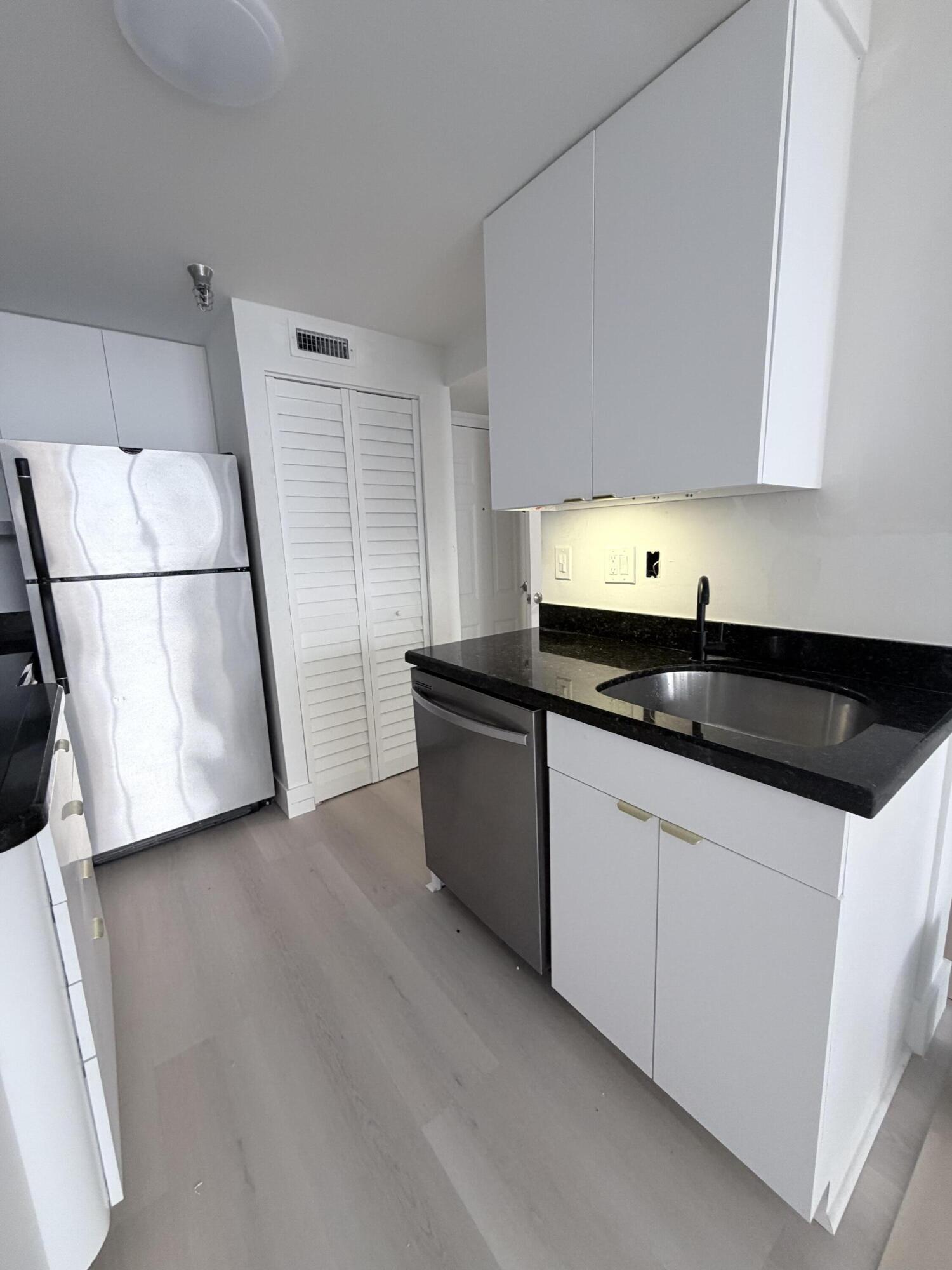 540 Brickell Key #1224, Miami FL 33131