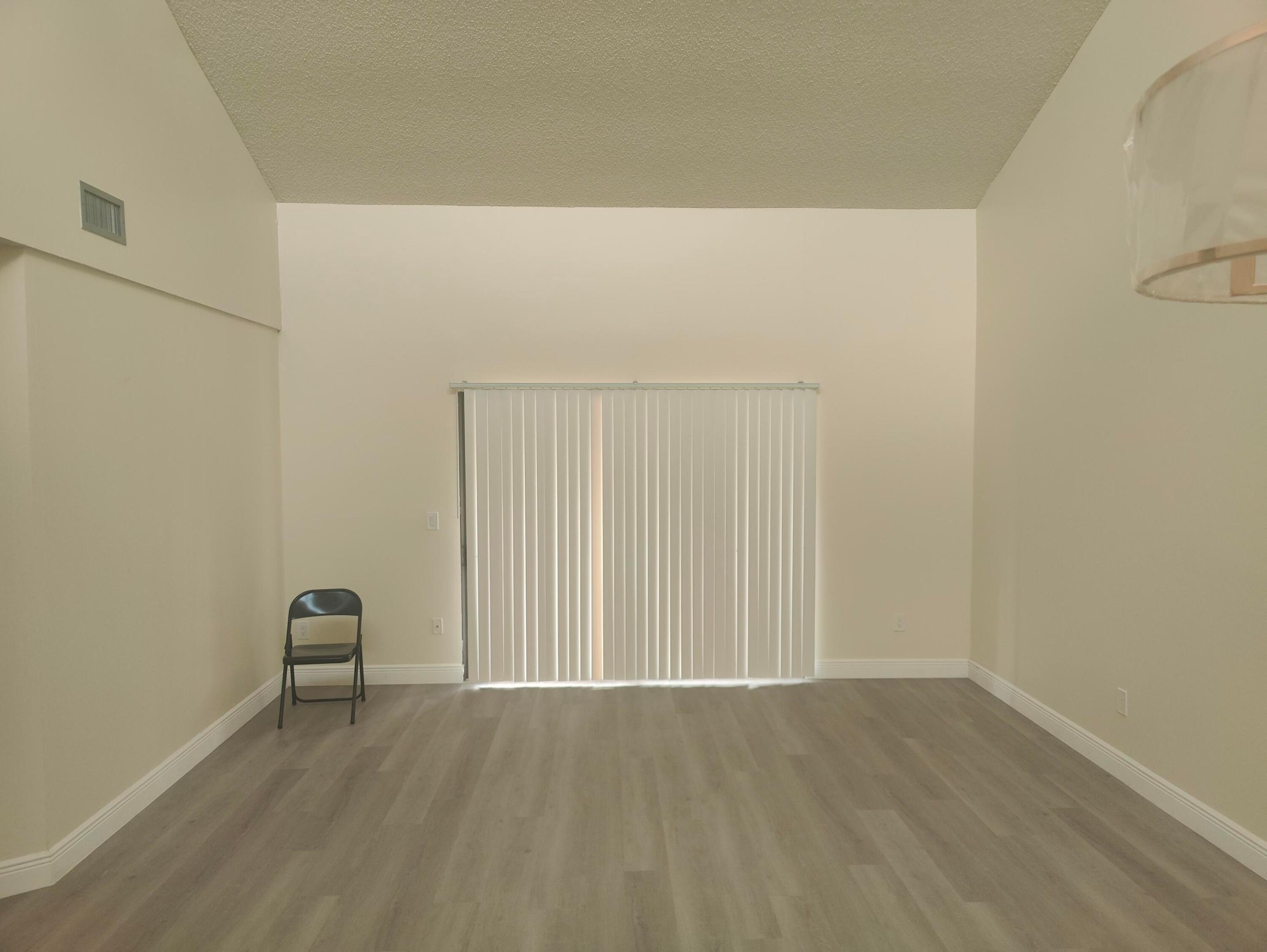 302 LAKEVIEW #302, Royal Palm Beach FL 33411