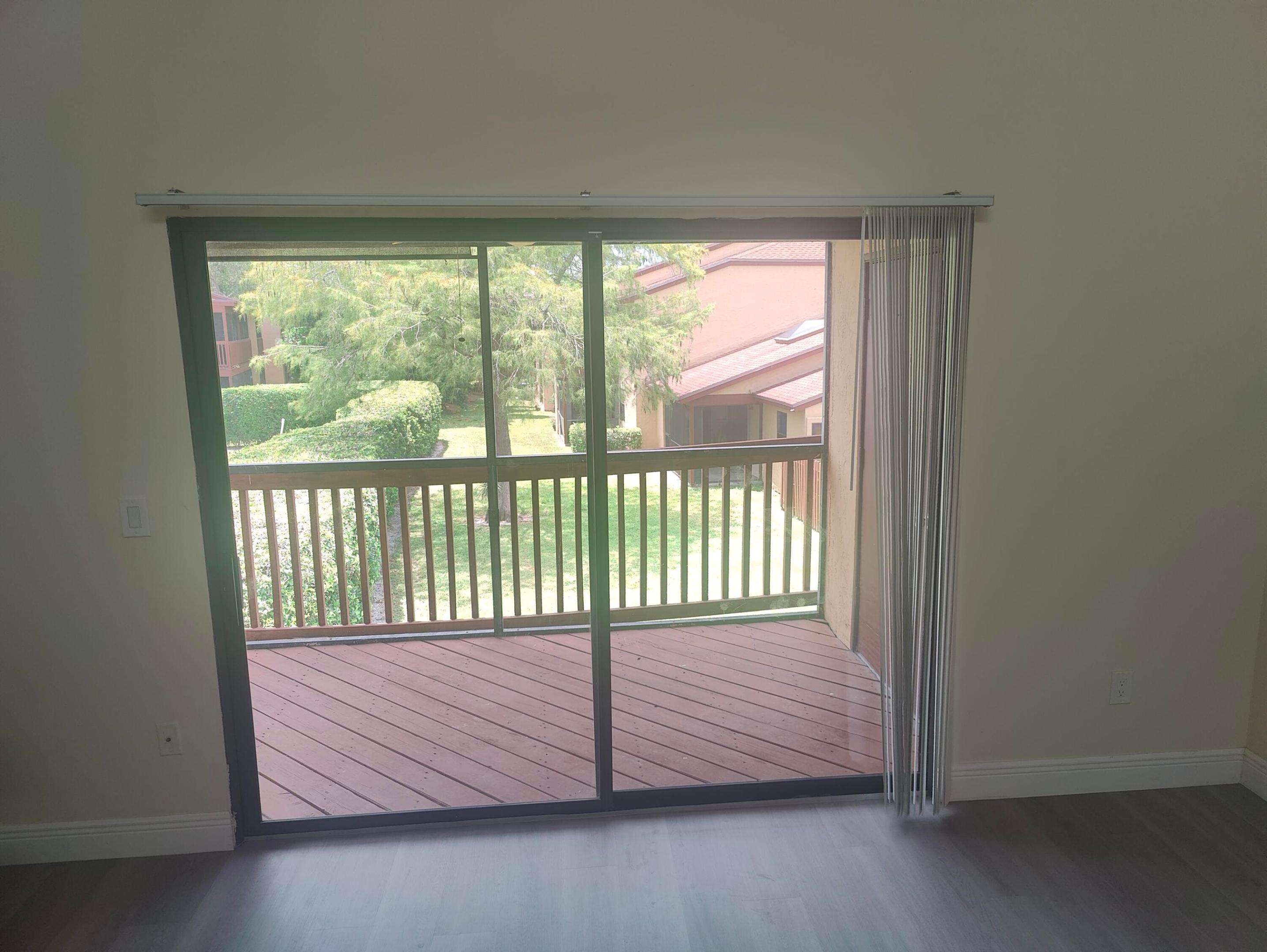 302 LAKEVIEW #302, Royal Palm Beach FL 33411