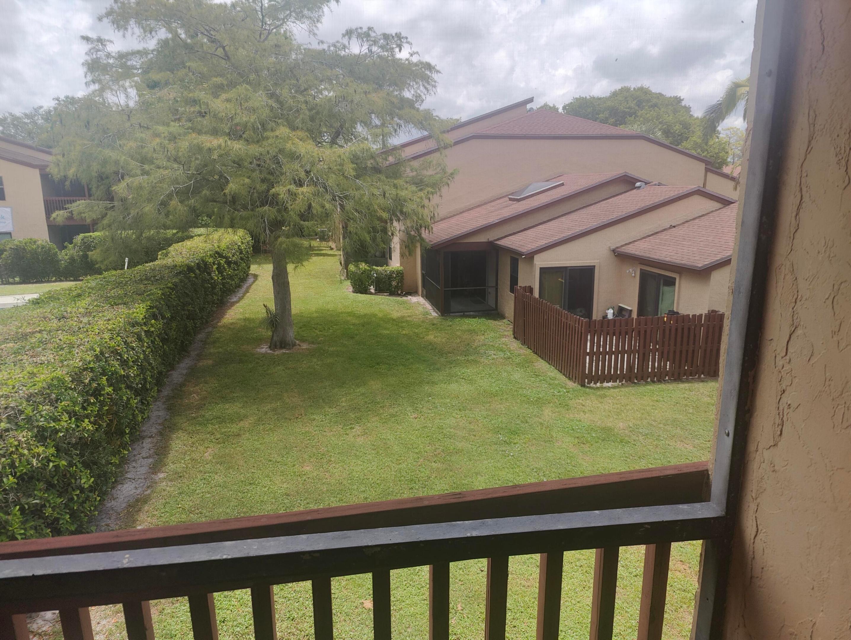 302 LAKEVIEW #302, Royal Palm Beach FL 33411