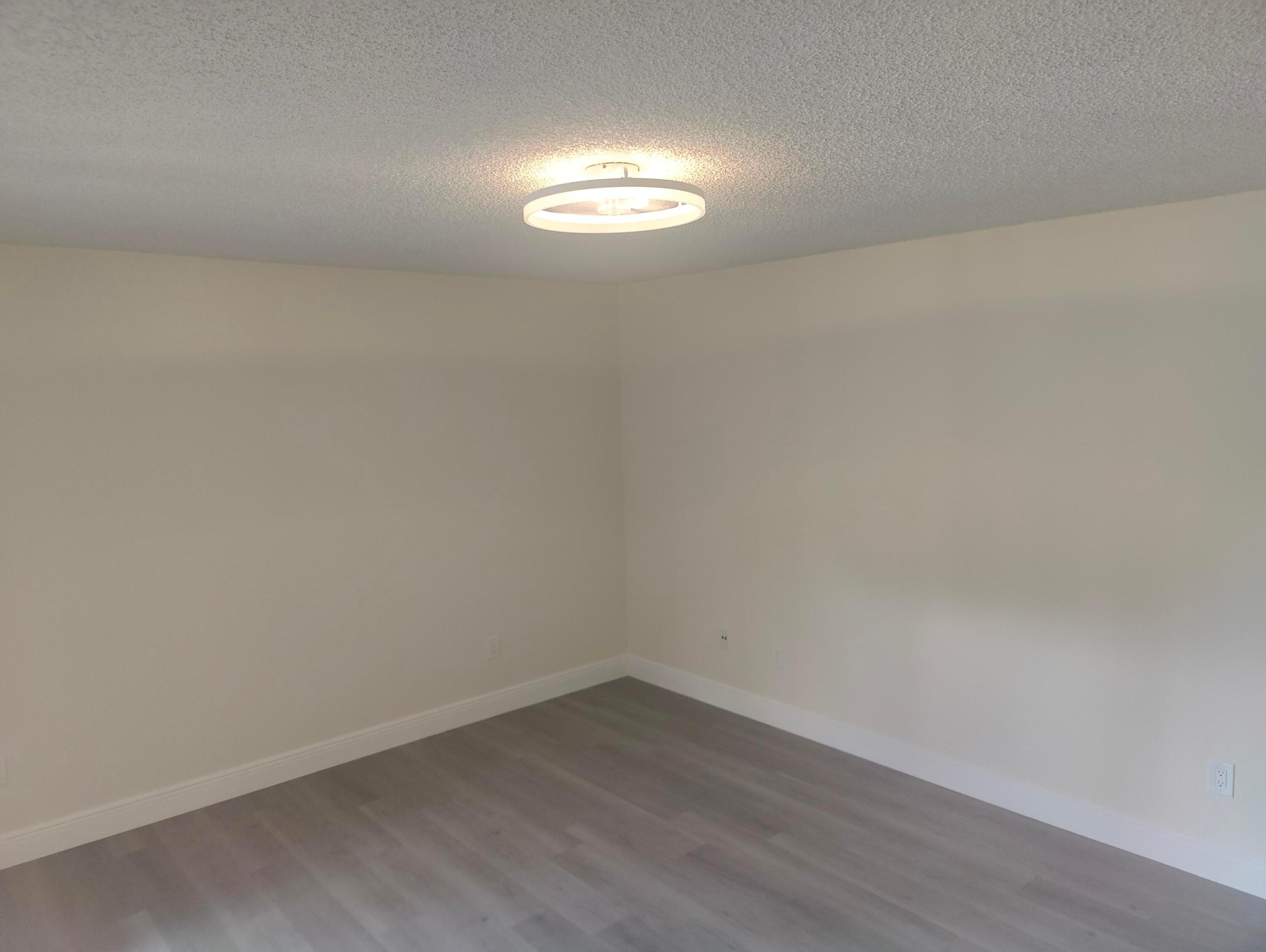 302 LAKEVIEW #302, Royal Palm Beach FL 33411