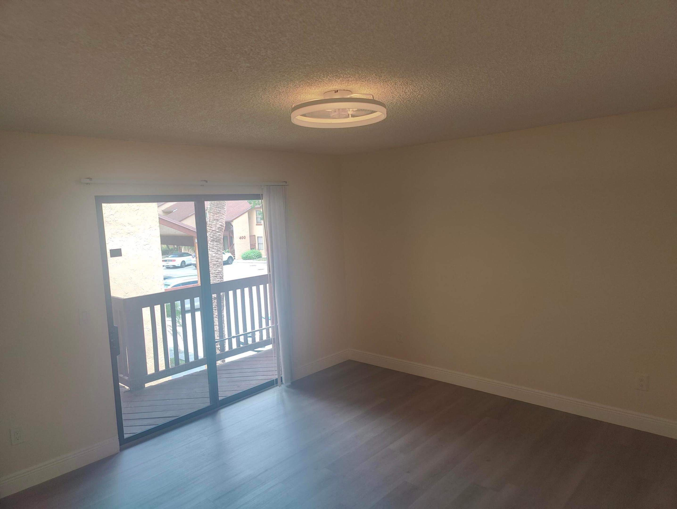 302 LAKEVIEW #302, Royal Palm Beach FL 33411