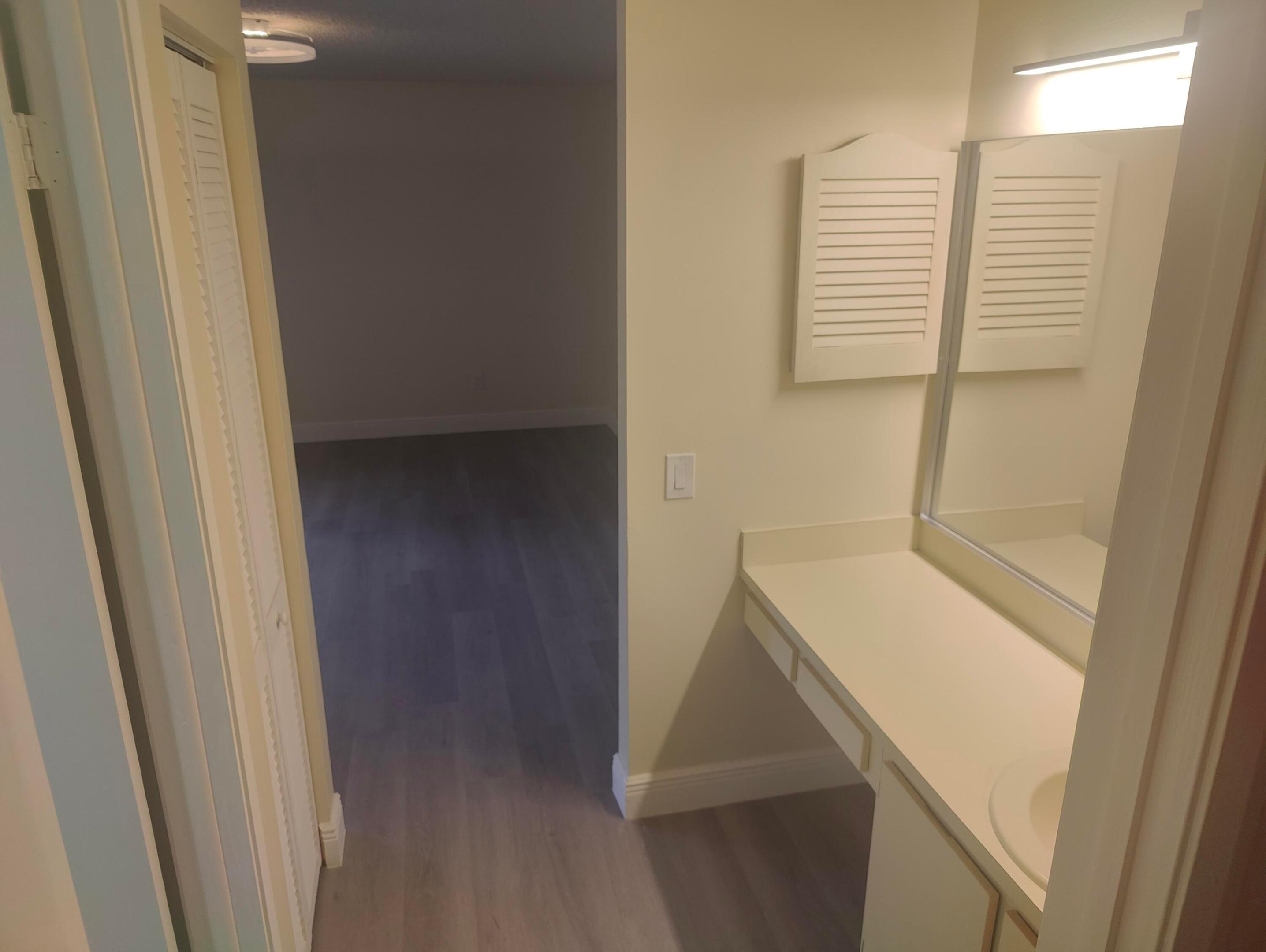 302 LAKEVIEW #302, Royal Palm Beach FL 33411