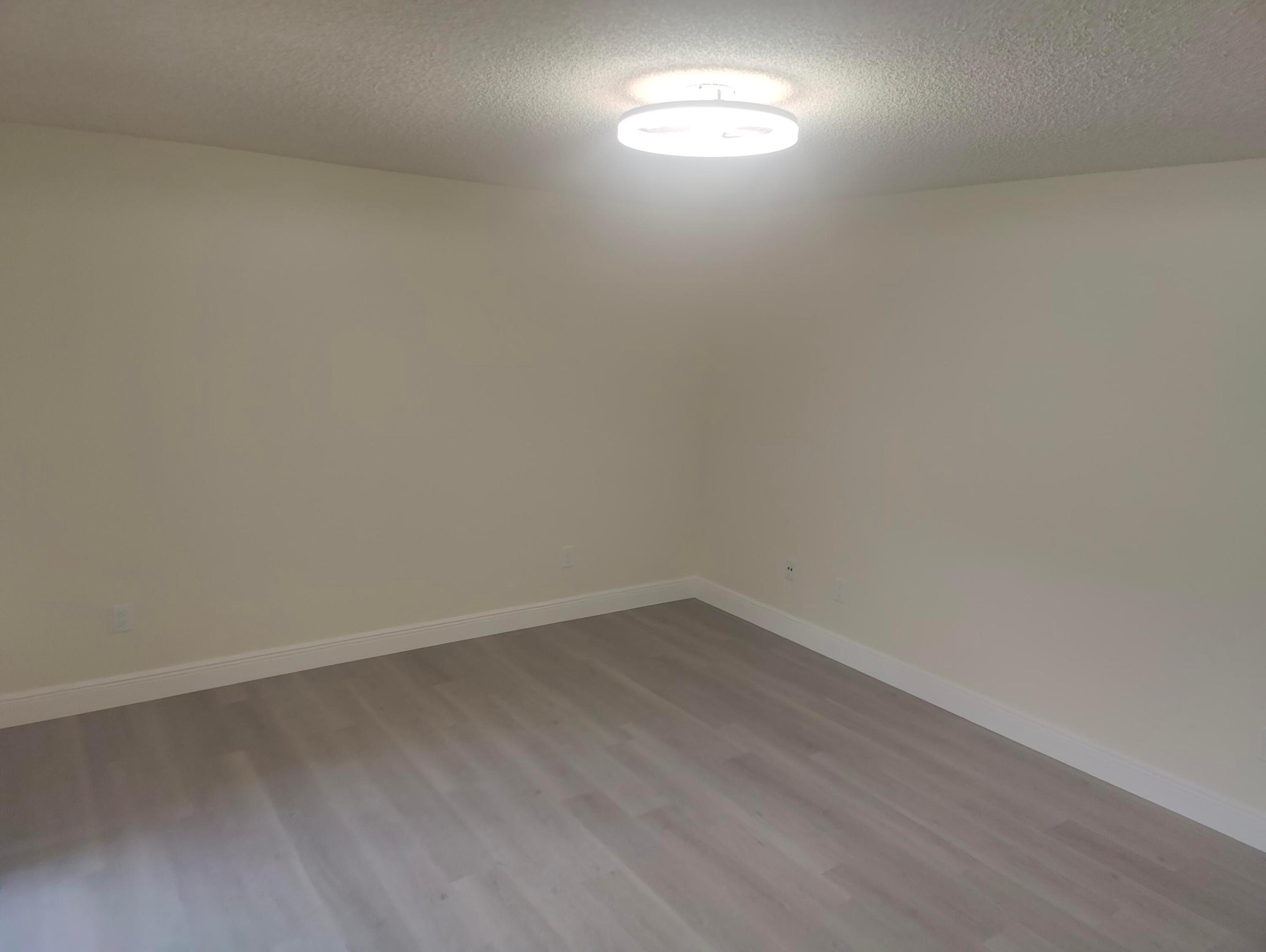 302 LAKEVIEW #302, Royal Palm Beach FL 33411