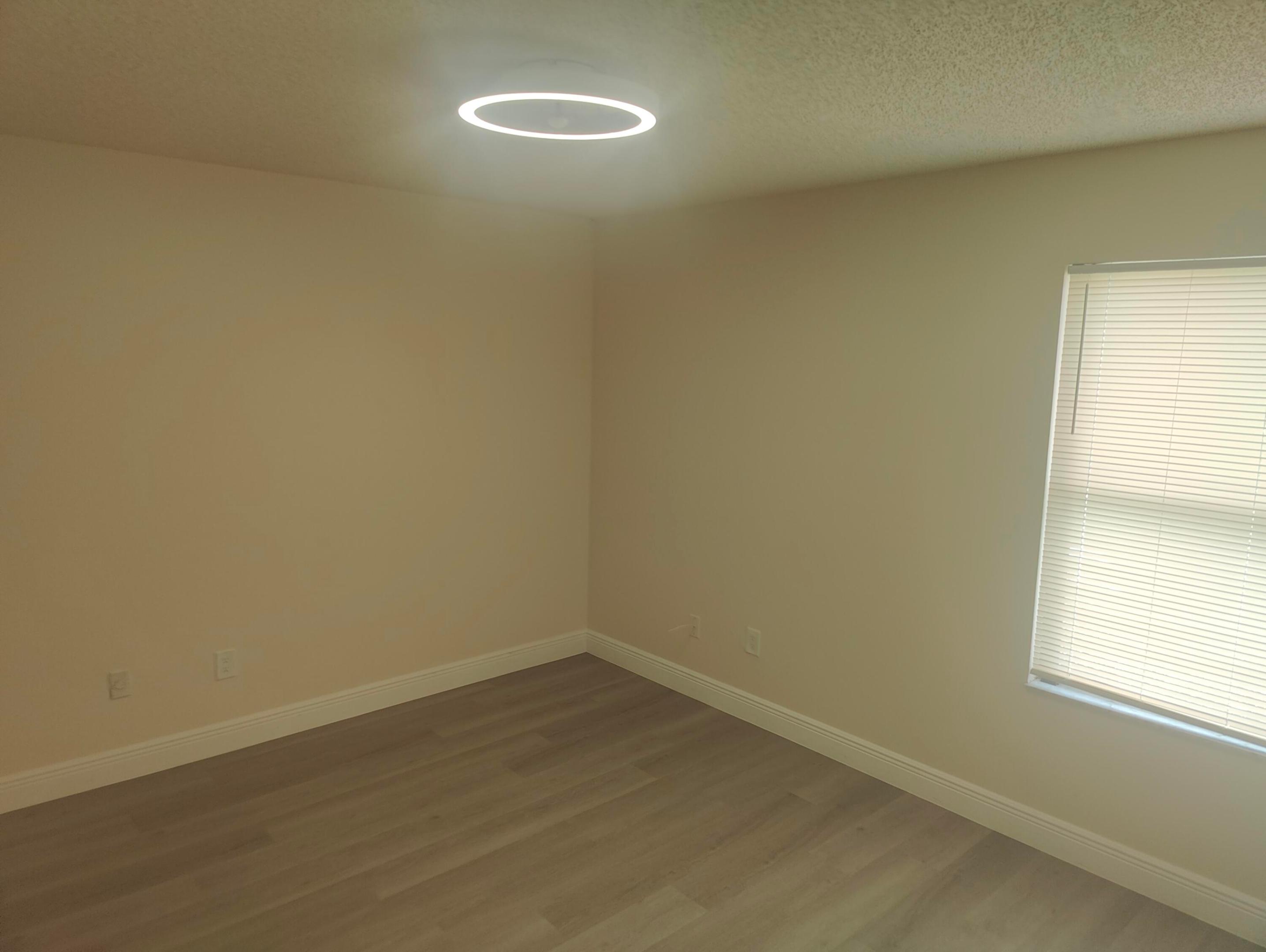 302 LAKEVIEW #302, Royal Palm Beach FL 33411