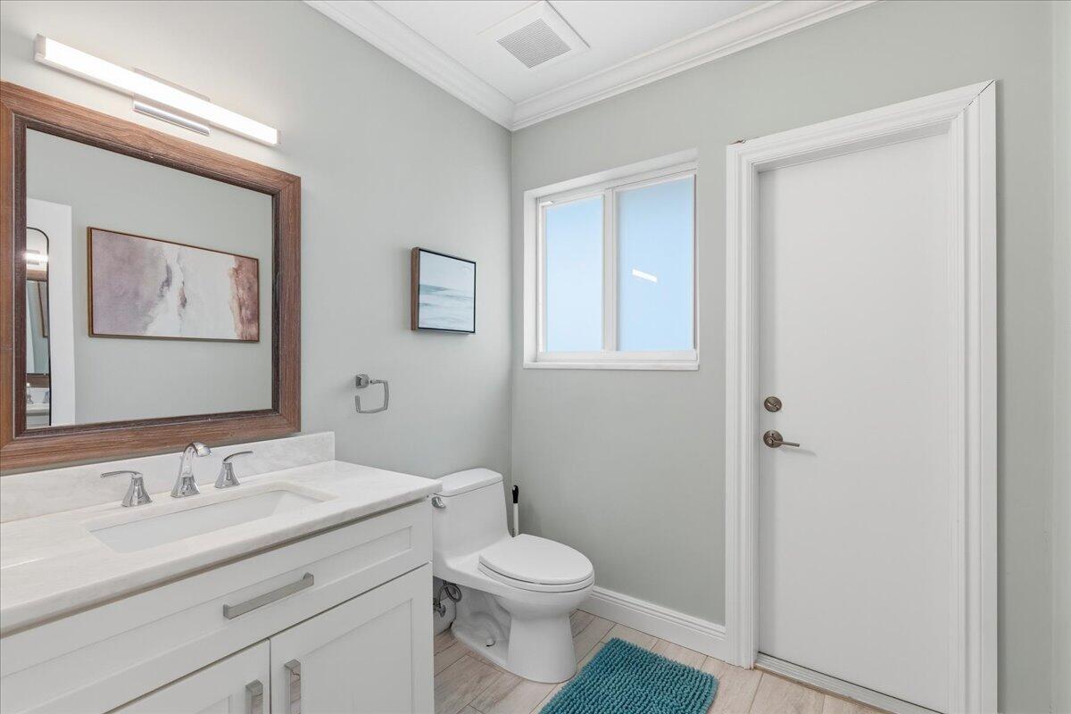 2210 NE 34TH, Lighthouse Point FL 33064