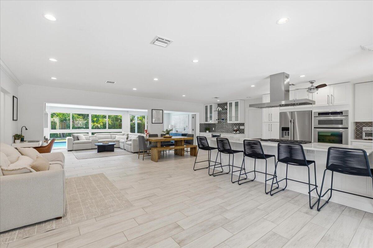 2210 NE 34TH, Lighthouse Point FL 33064