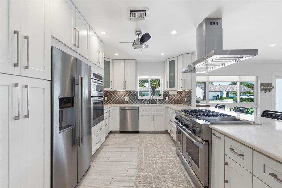 2210 NE 34TH, Lighthouse Point FL 33064