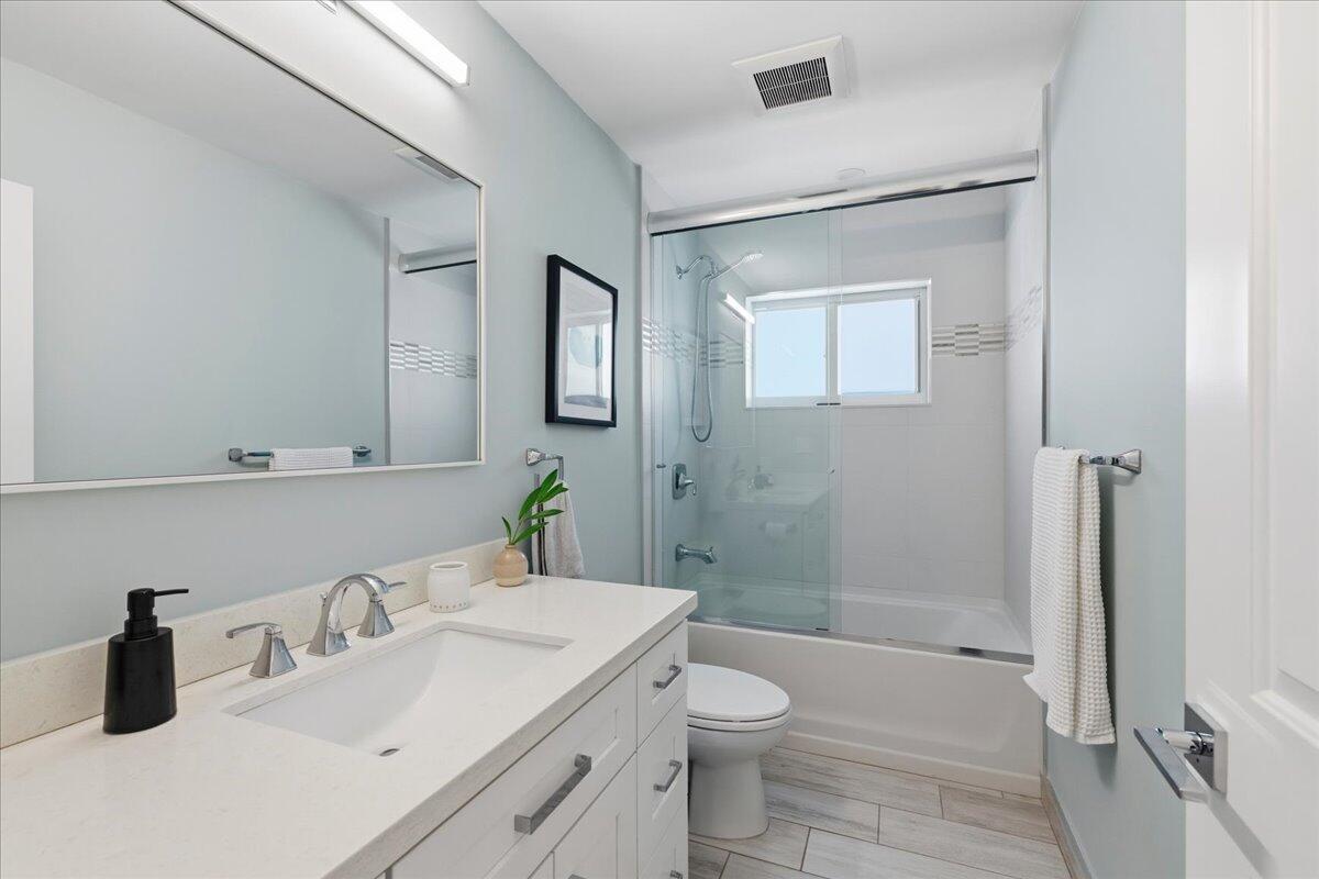 2210 NE 34TH, Lighthouse Point FL 33064
