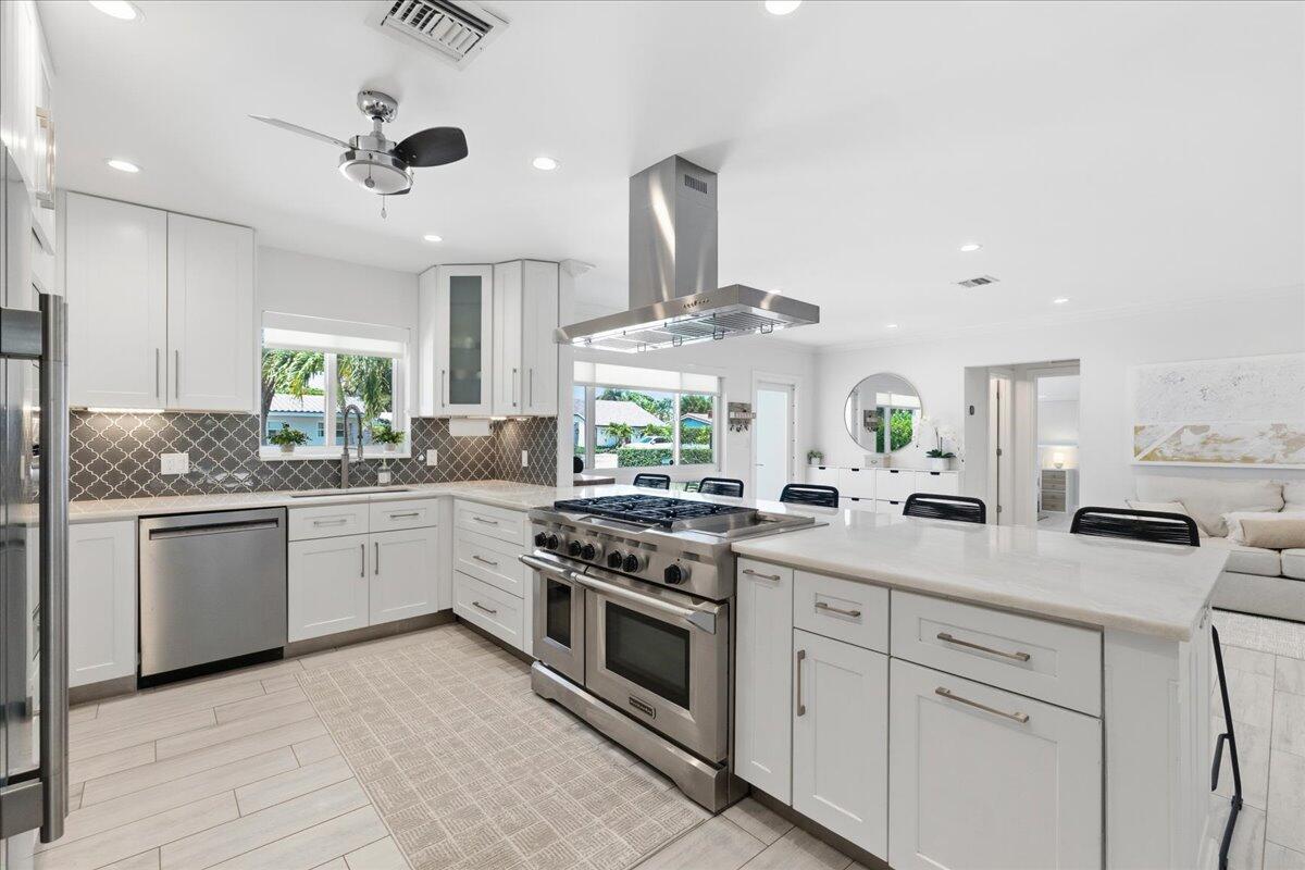2210 NE 34TH, Lighthouse Point FL 33064