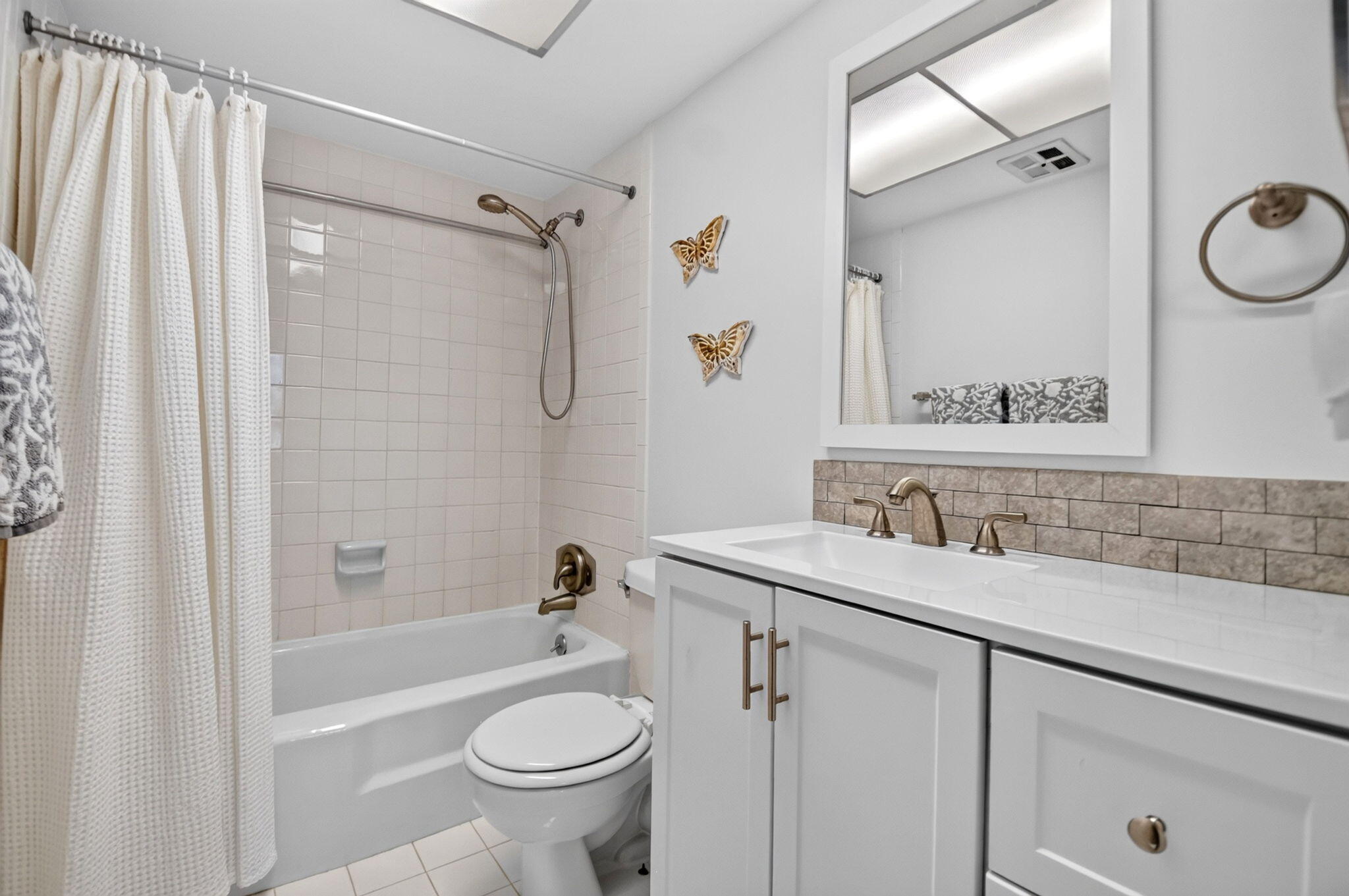 125 S OCEAN #211, Palm Beach Shores FL 33404
