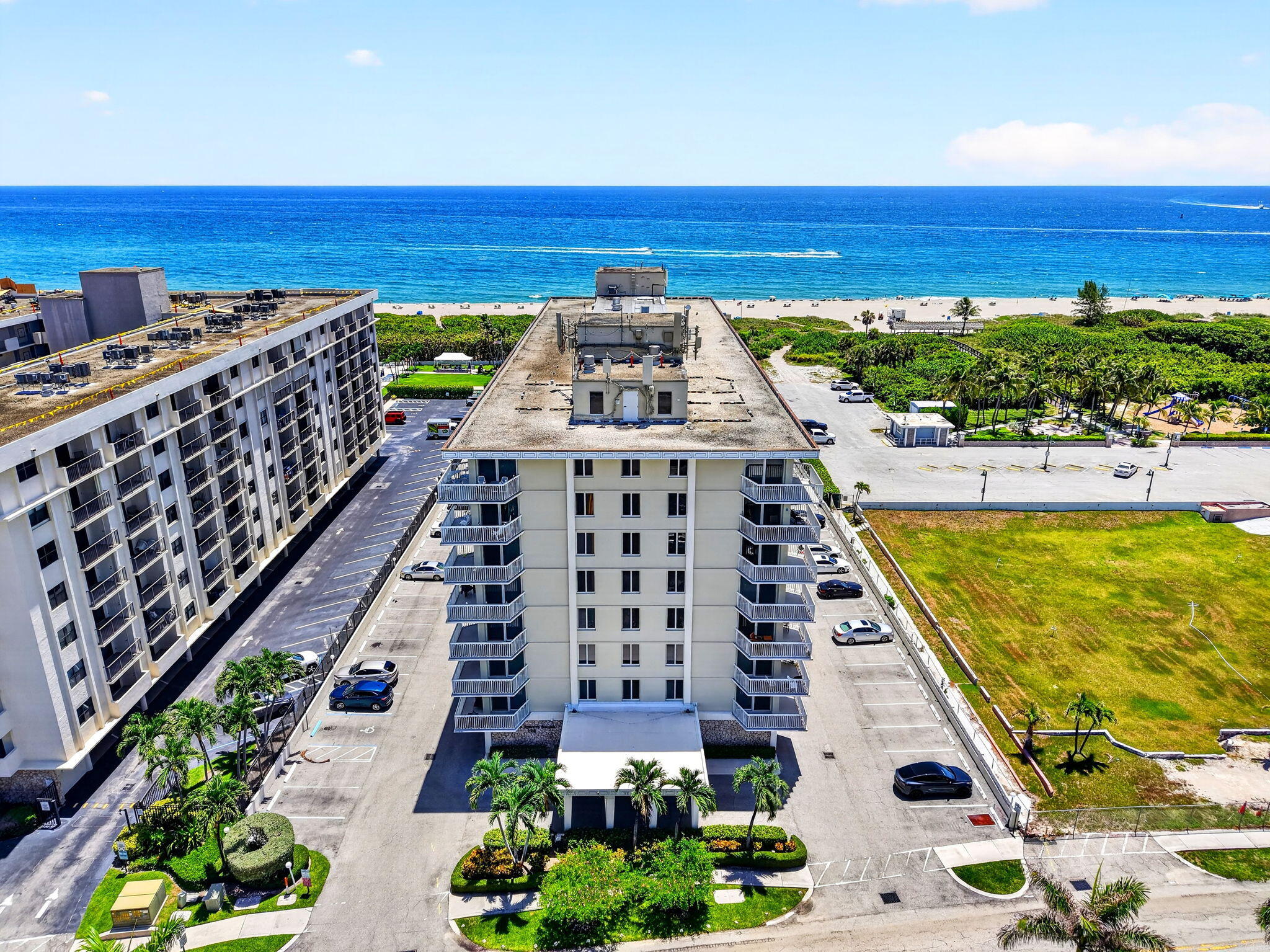 125 S OCEAN #211, Palm Beach Shores FL 33404