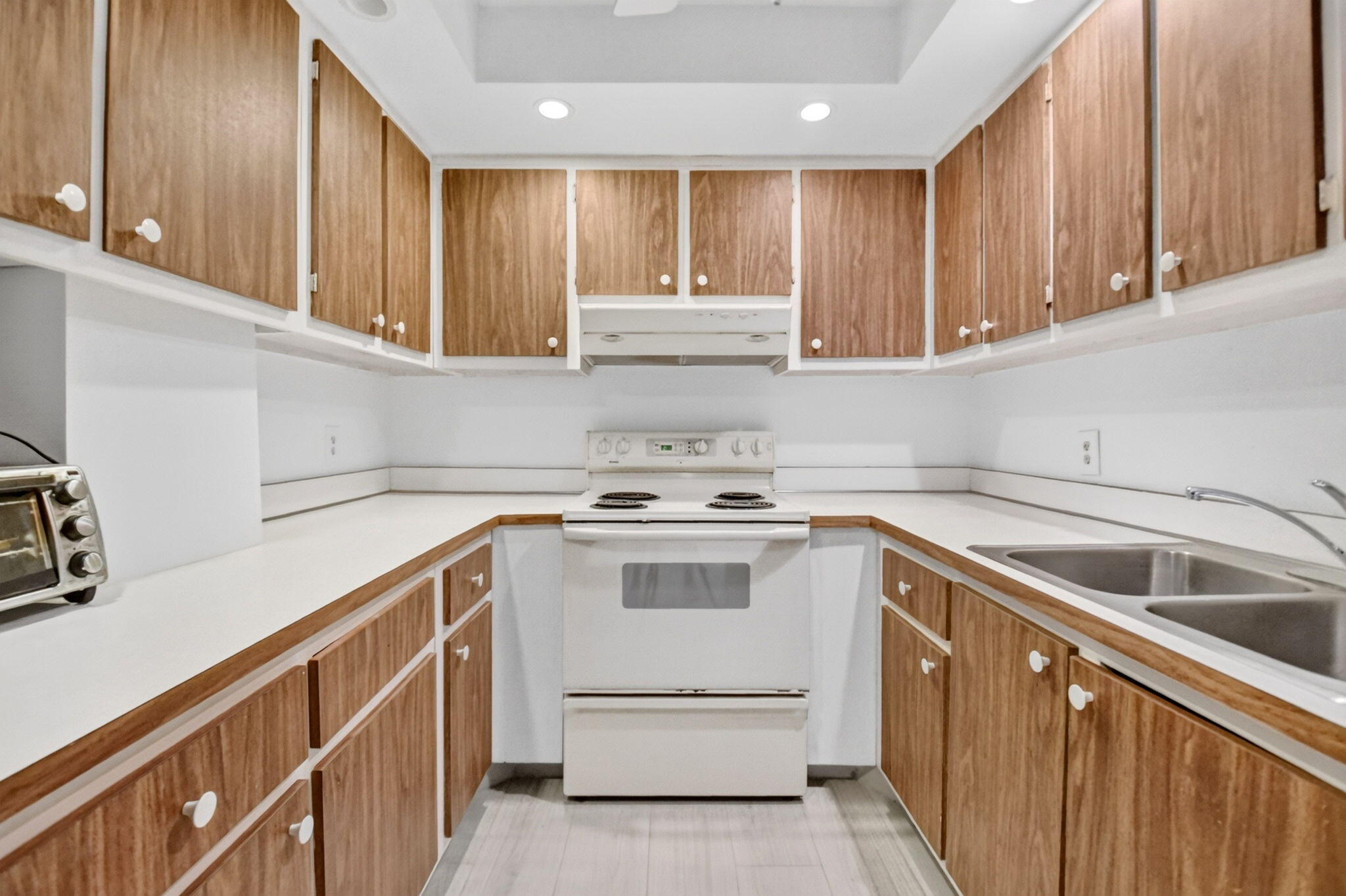 125 S OCEAN #211, Palm Beach Shores FL 33404