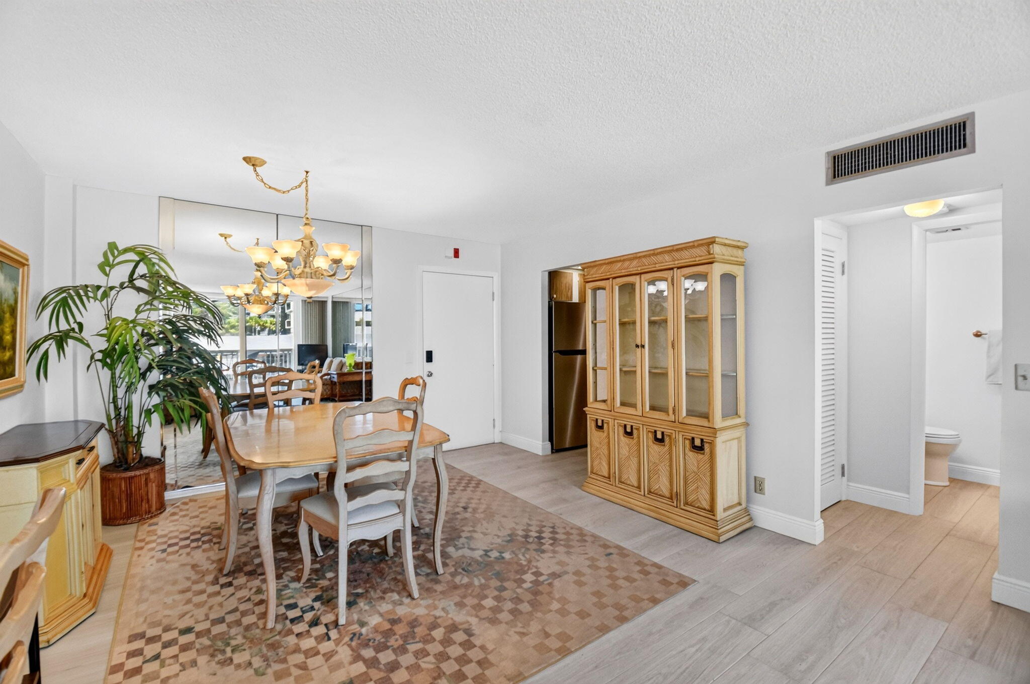 125 S OCEAN #211, Palm Beach Shores FL 33404