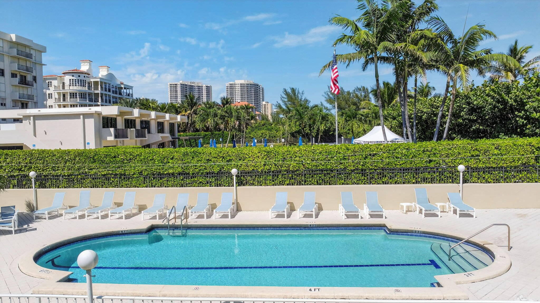 125 S OCEAN #211, Palm Beach Shores FL 33404