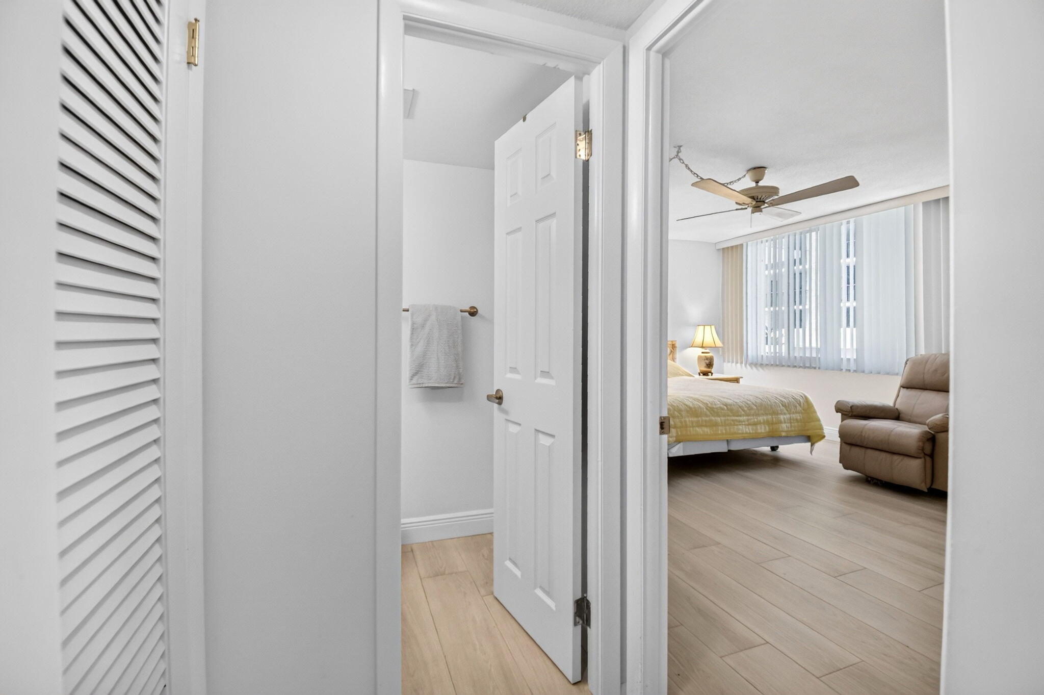 125 S OCEAN #211, Palm Beach Shores FL 33404