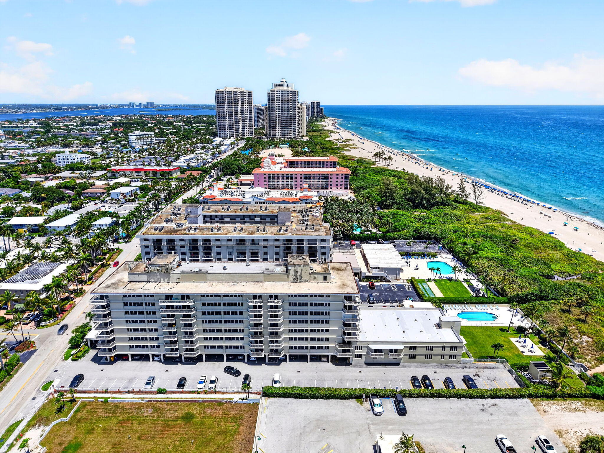 125 S OCEAN #211, Palm Beach Shores FL 33404