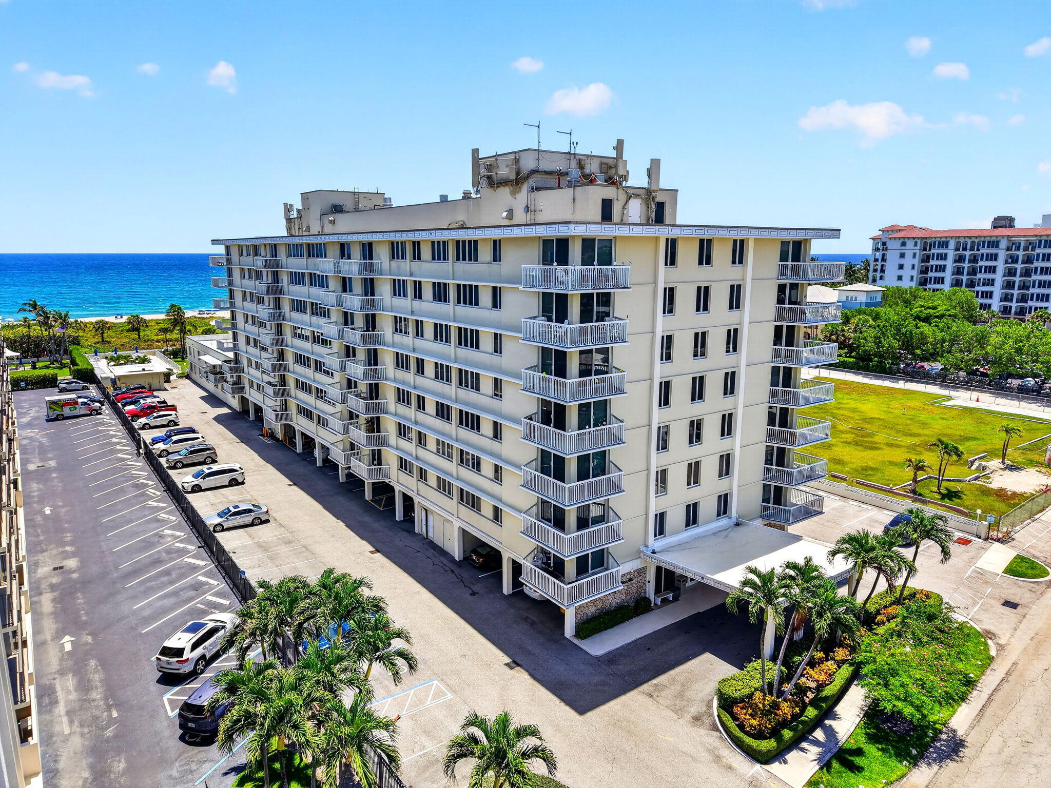 125 S OCEAN #211, Palm Beach Shores FL 33404