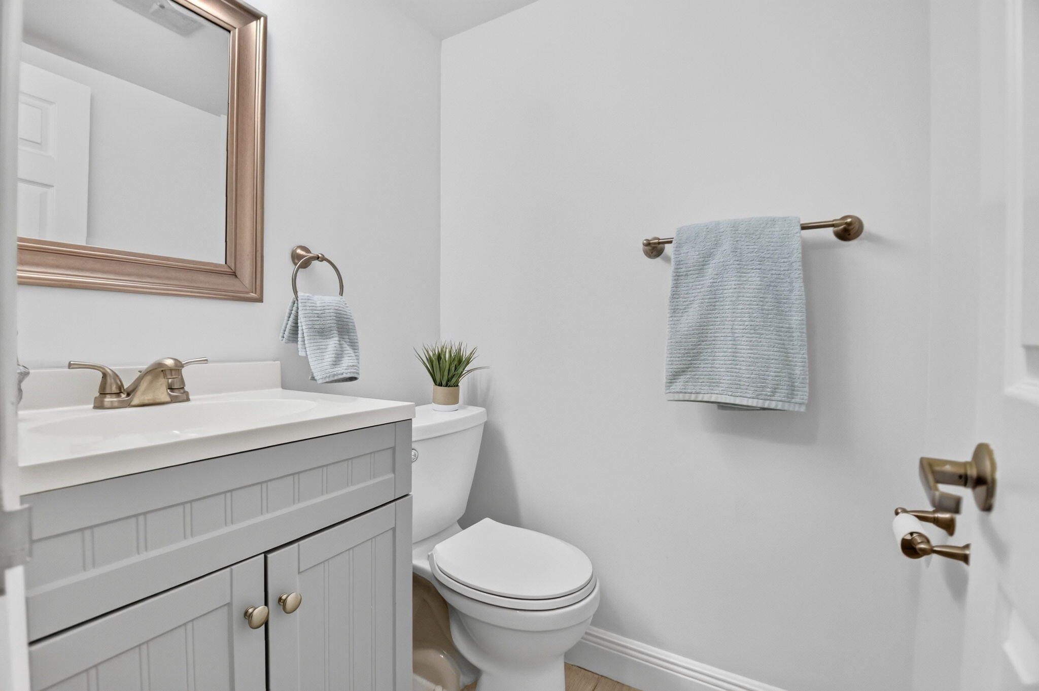125 S OCEAN #211, Palm Beach Shores FL 33404
