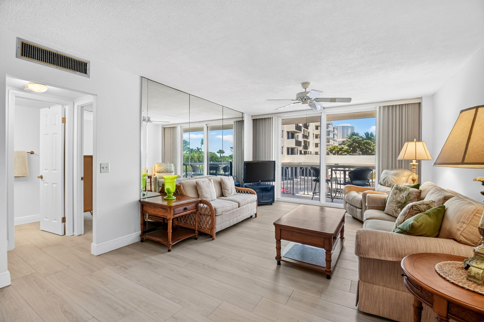 125 S OCEAN #211, Palm Beach Shores FL 33404
