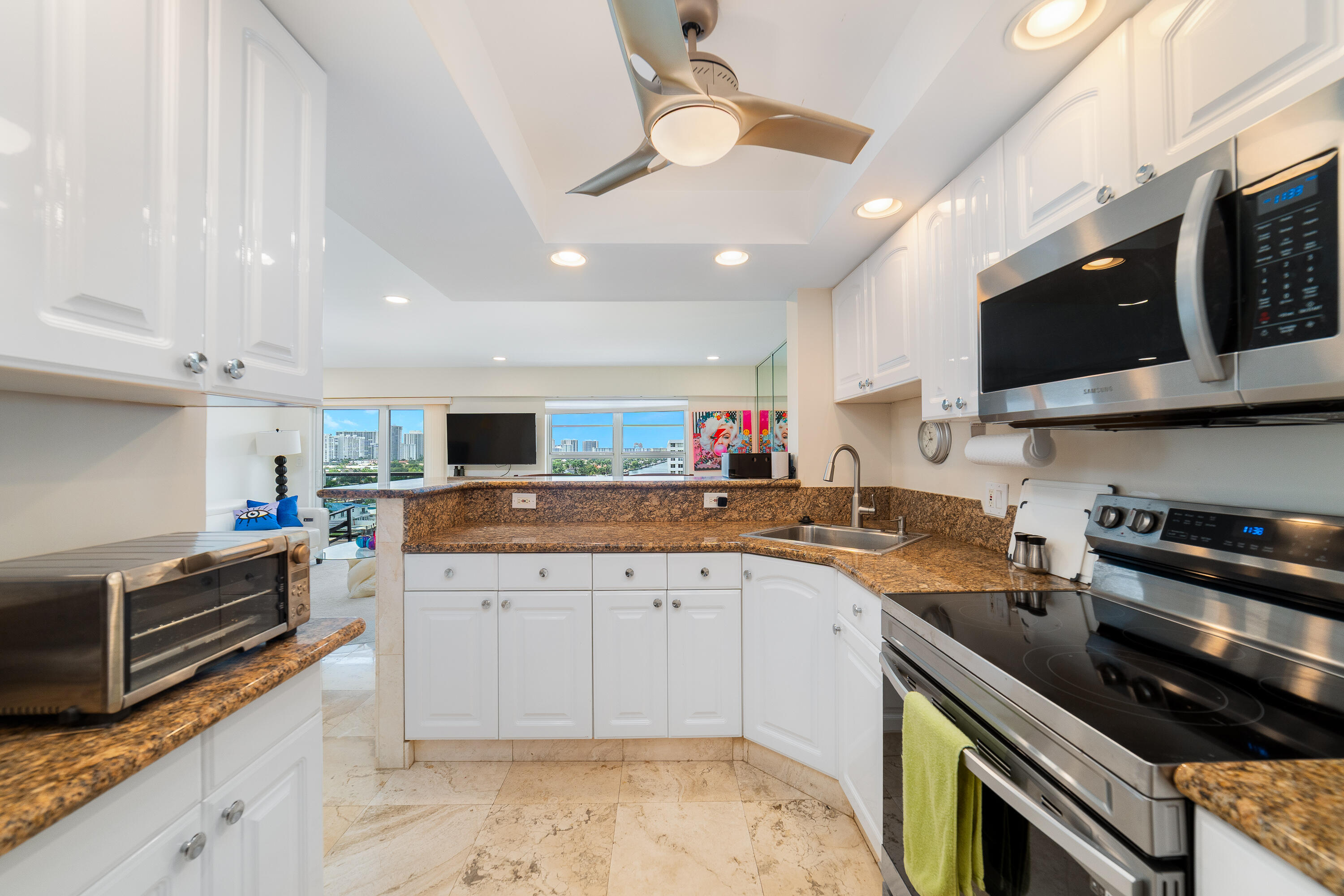5100 Dupont #10N, Fort Lauderdale FL 33308