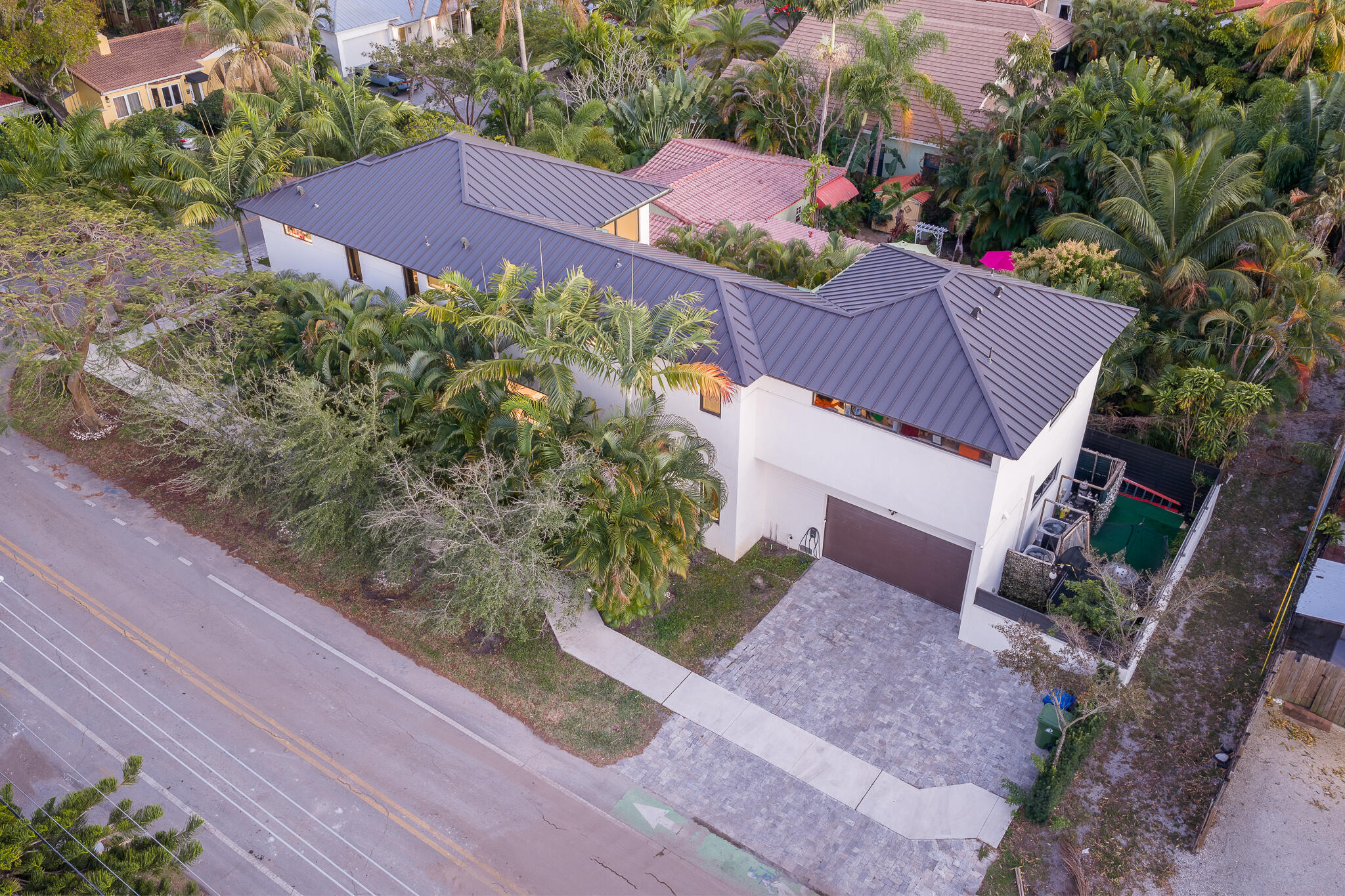 549 NE 10TH, Fort Lauderdale FL 33301