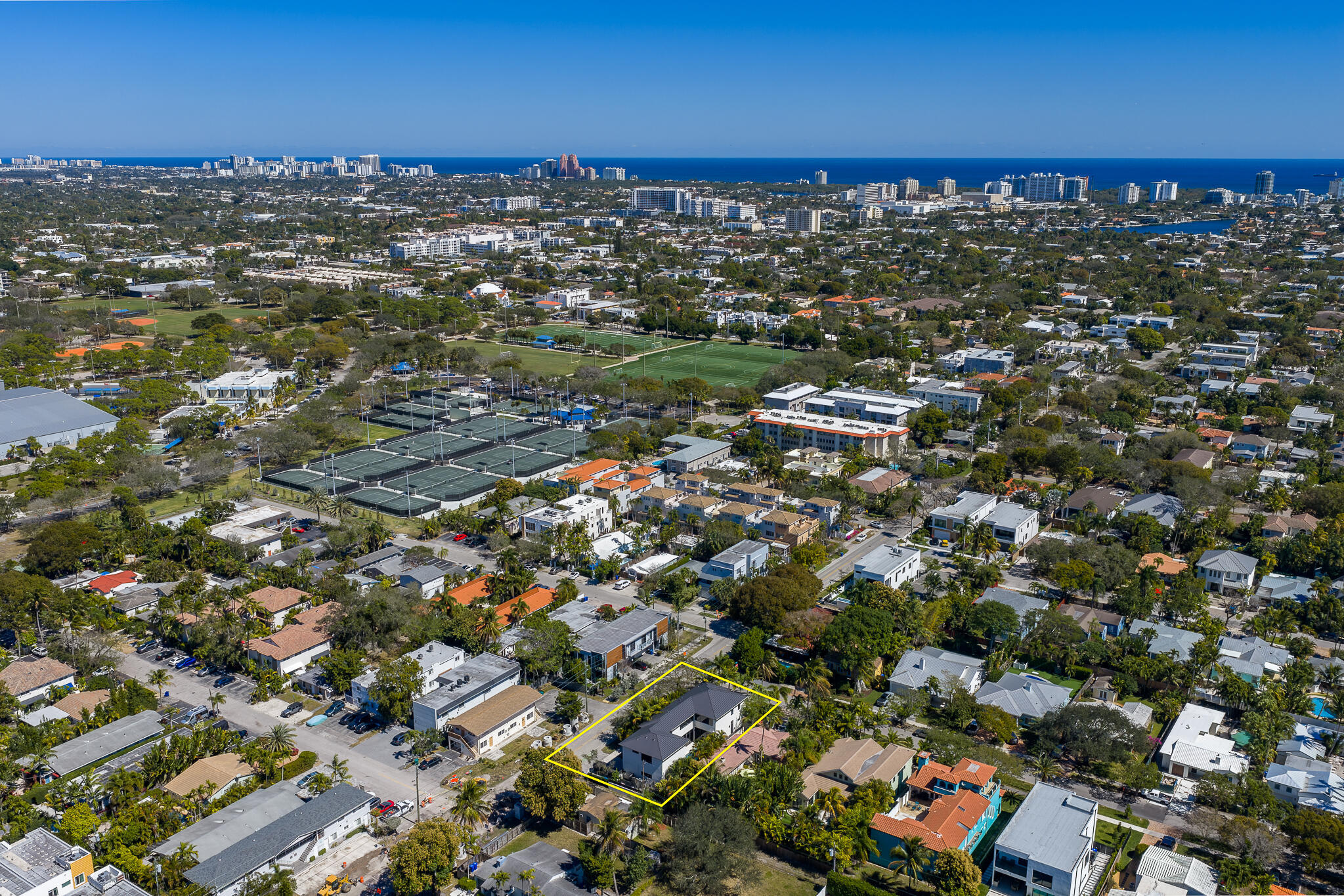 549 NE 10TH, Fort Lauderdale FL 33301