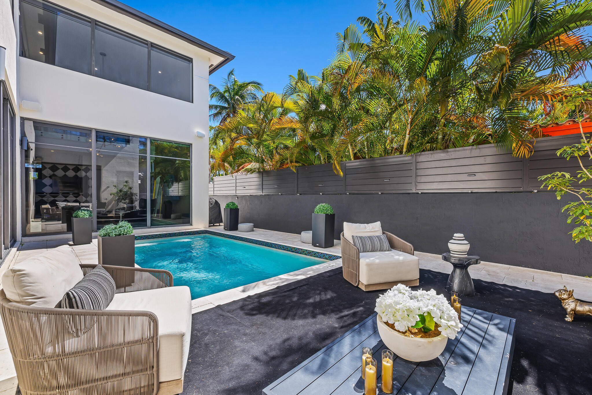 549 NE 10TH, Fort Lauderdale FL 33301