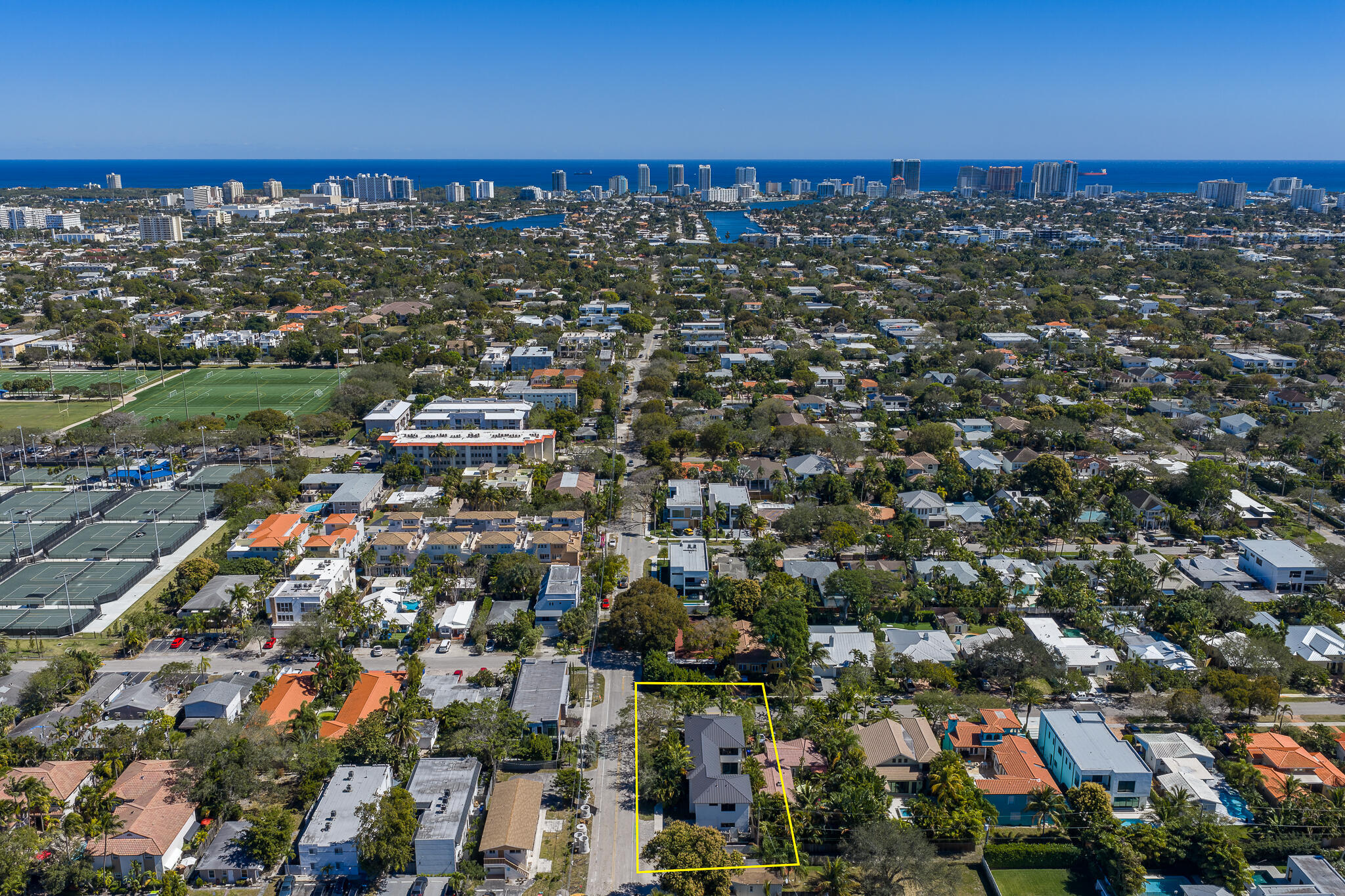 549 NE 10TH, Fort Lauderdale FL 33301