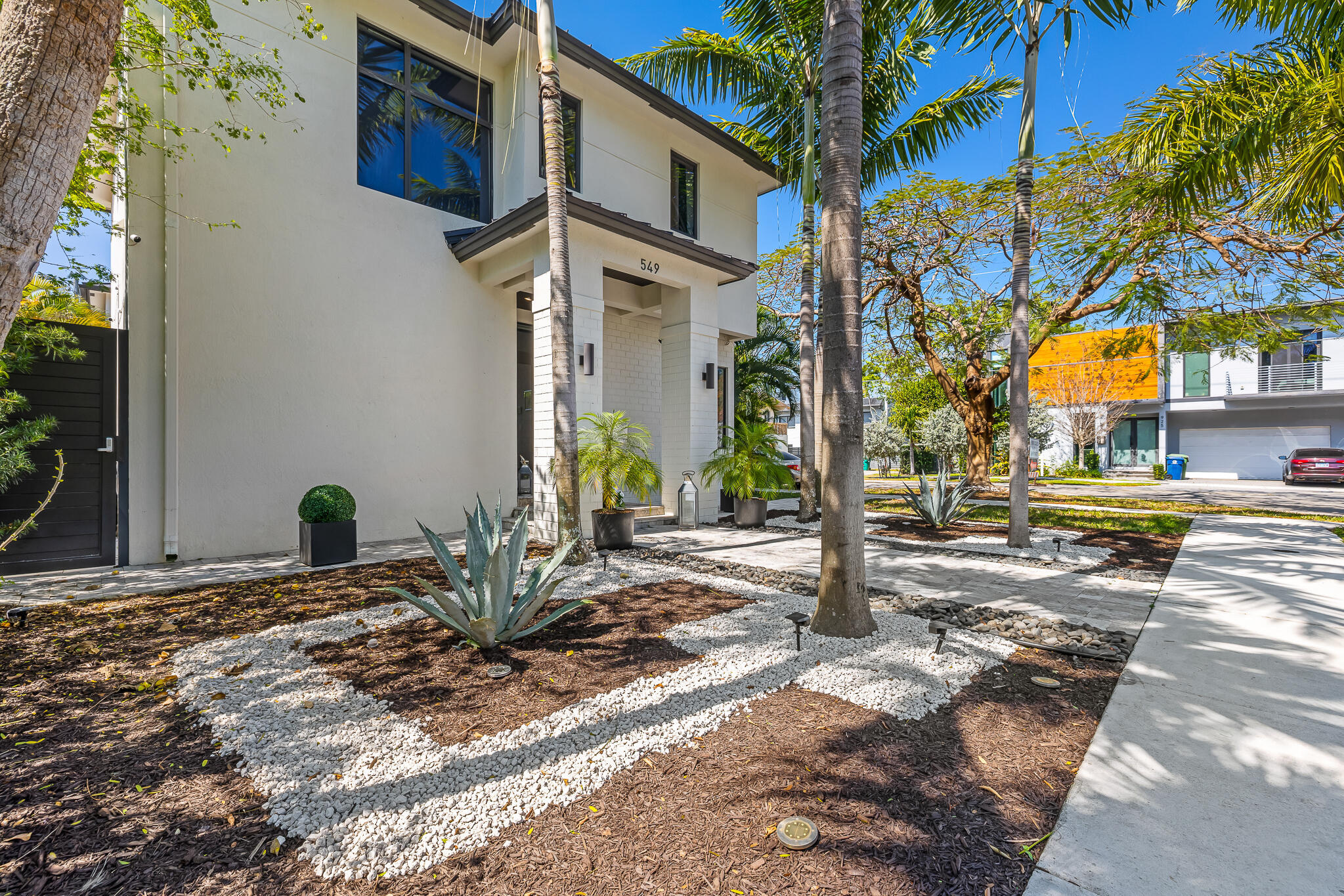 549 NE 10TH, Fort Lauderdale FL 33301